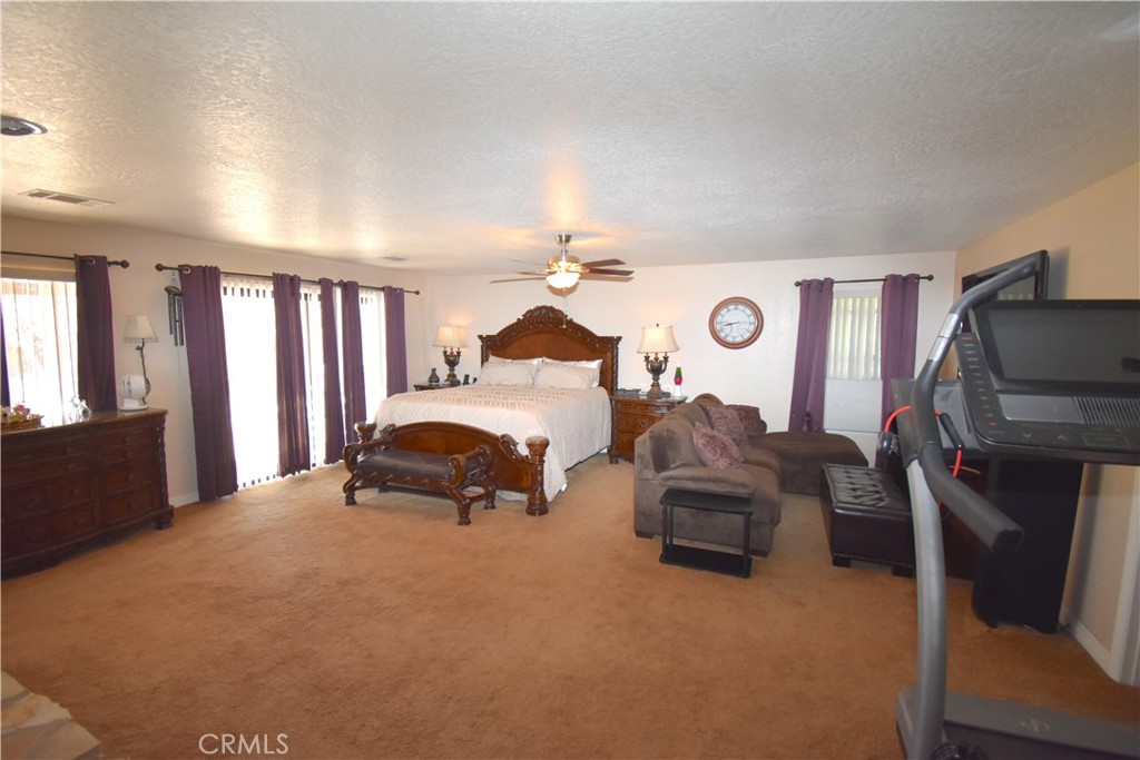 Apple Valley, California, 92308, United States, 5 Bedrooms Bedrooms, ,4 BathroomsBathrooms,Residential,For Sale,1941981