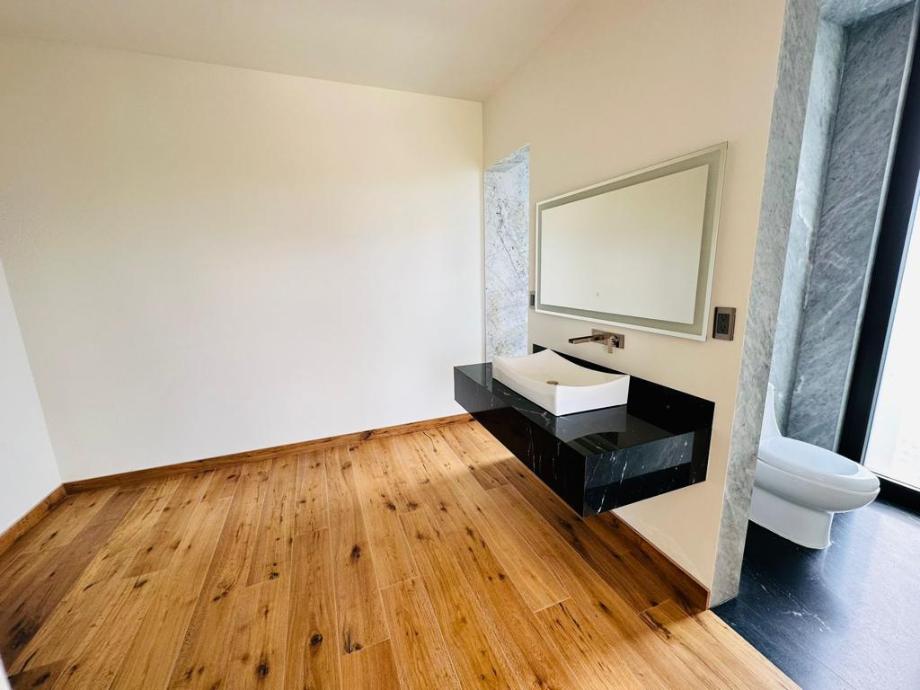 Mandarinas, Atizapán de Zaragoza, Estado de México, 52938, Mexico, 4 Bedrooms Bedrooms, ,4 BathroomsBathrooms,Residential,For Sale,Mandarinas,1615930