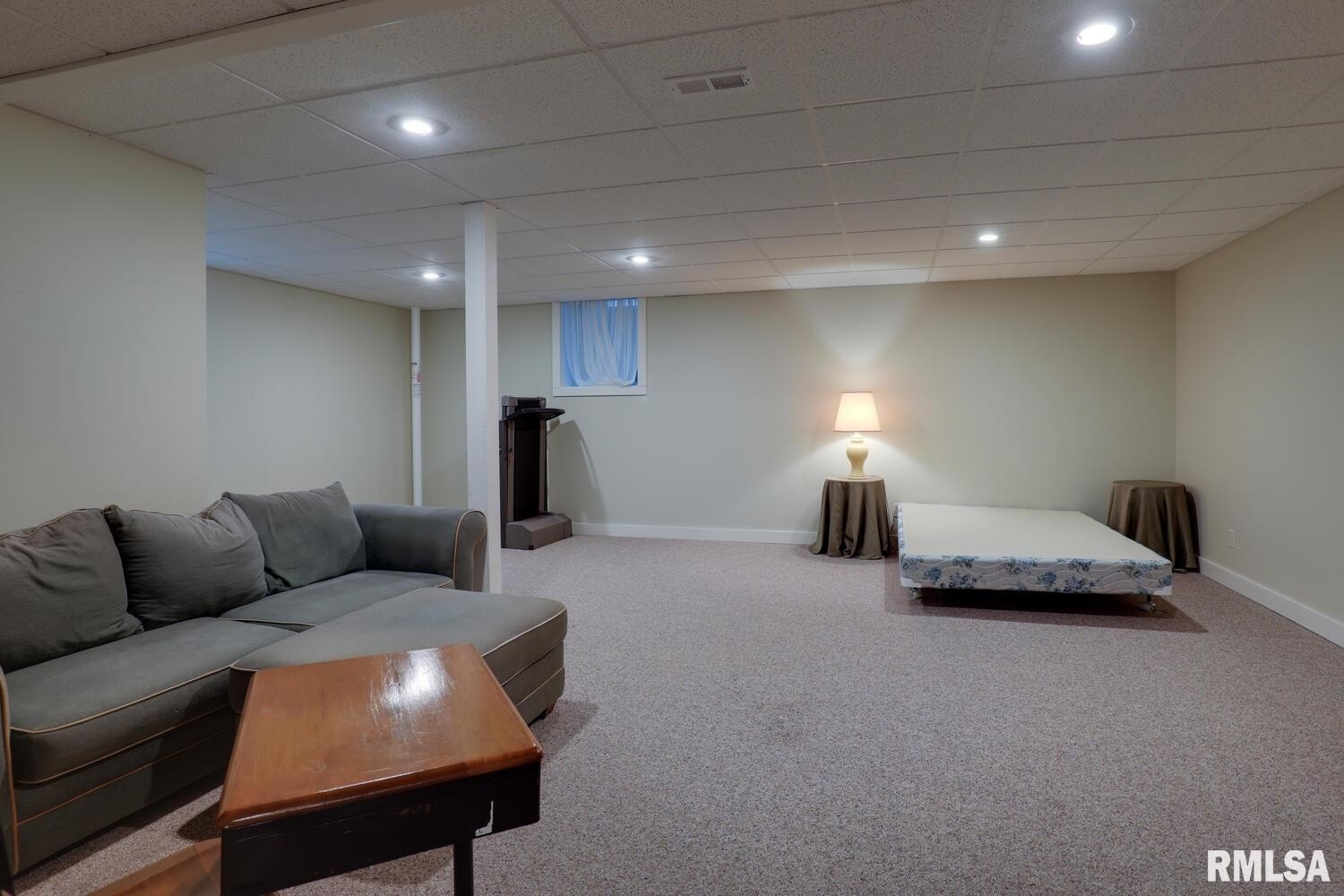 Macomb, Illinois, 61455, United States, 5 Bedrooms Bedrooms, ,5 BathroomsBathrooms,Residential,For Sale,1915760