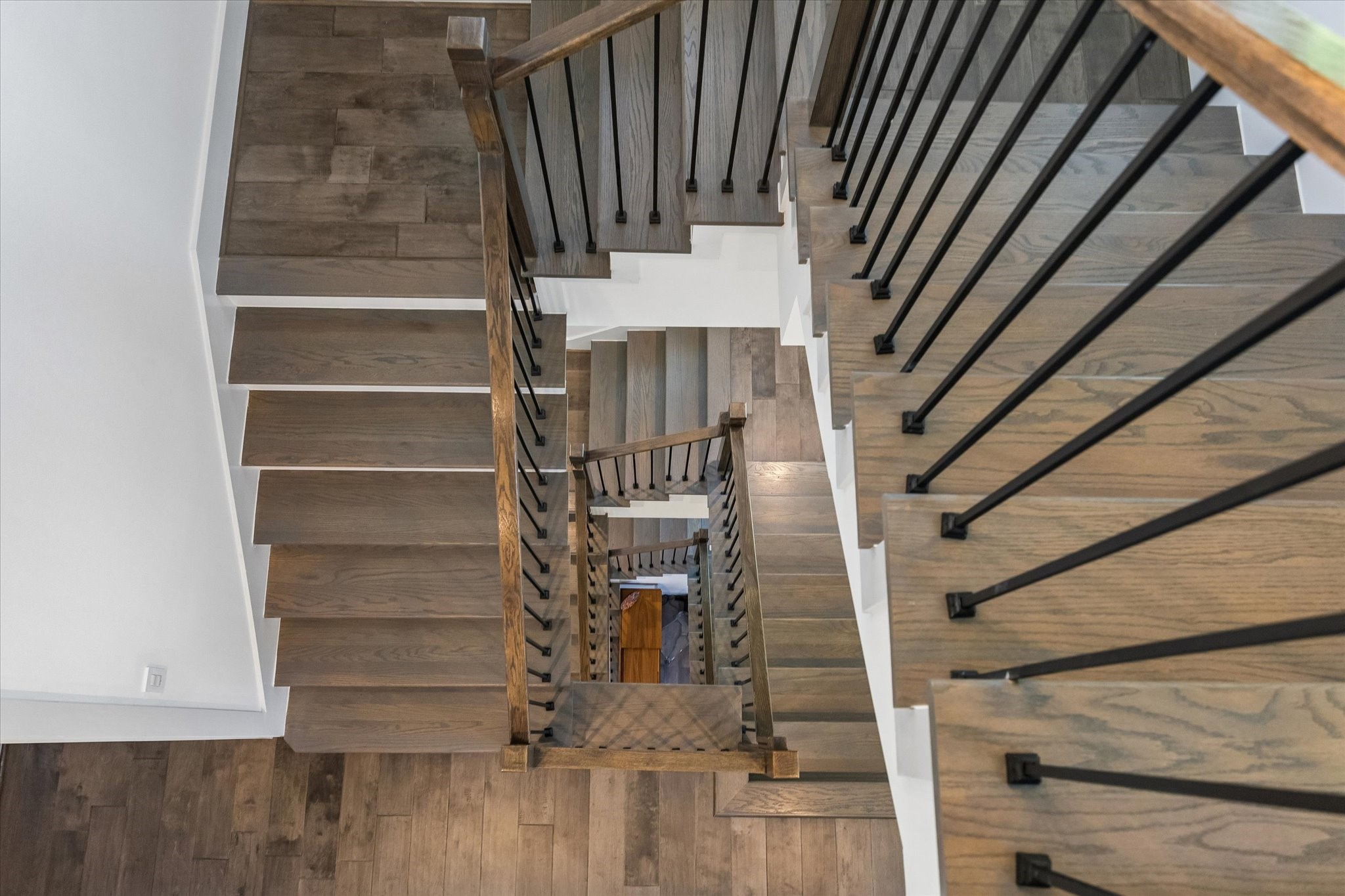  2435 Sheridan Street - 物件實景