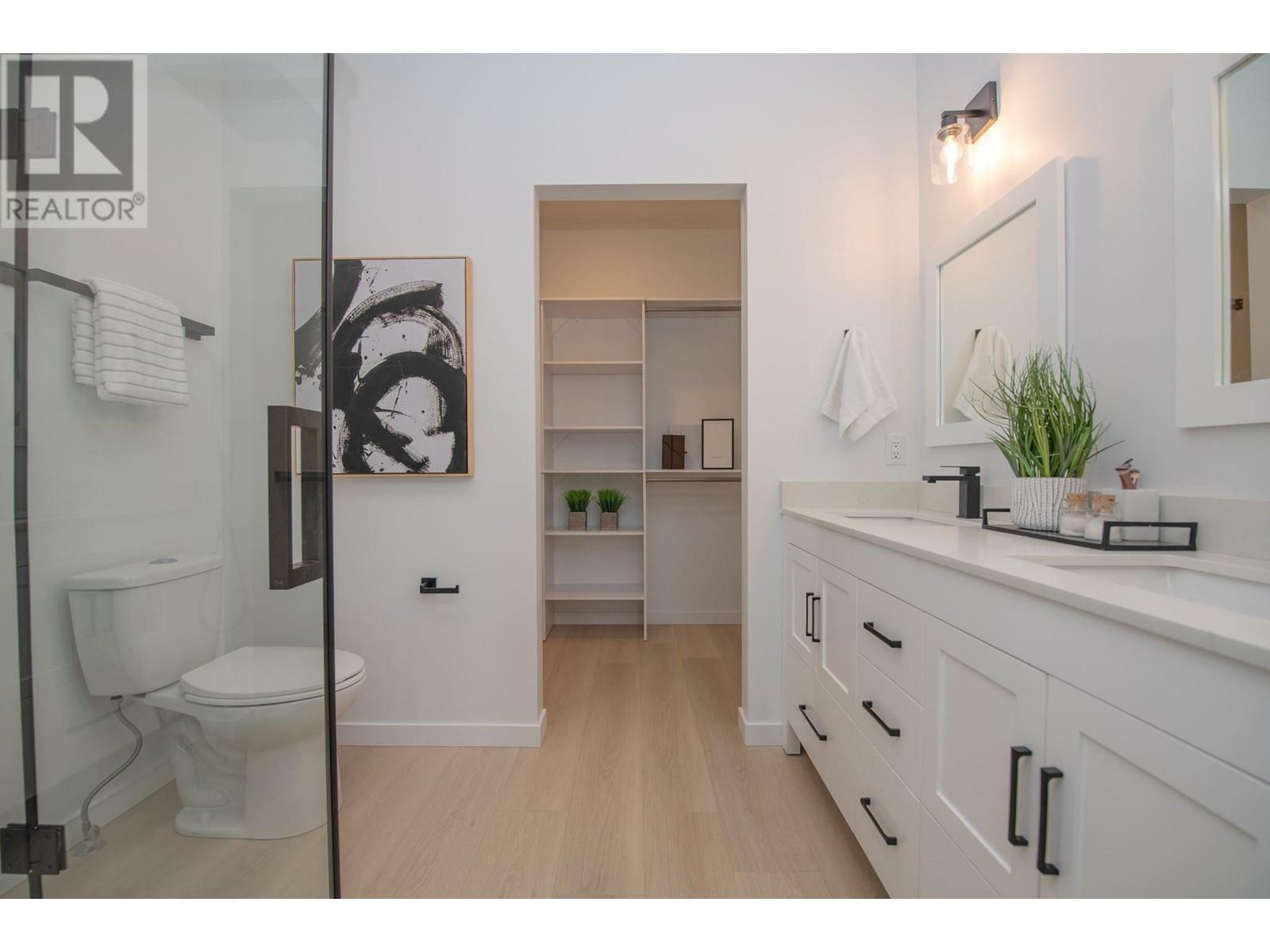 VERNON, British Columbia, V1H 1E2, CA, 3 Bedrooms Bedrooms, ,2 BathroomsBathrooms,Residential,For Sale,1836741
