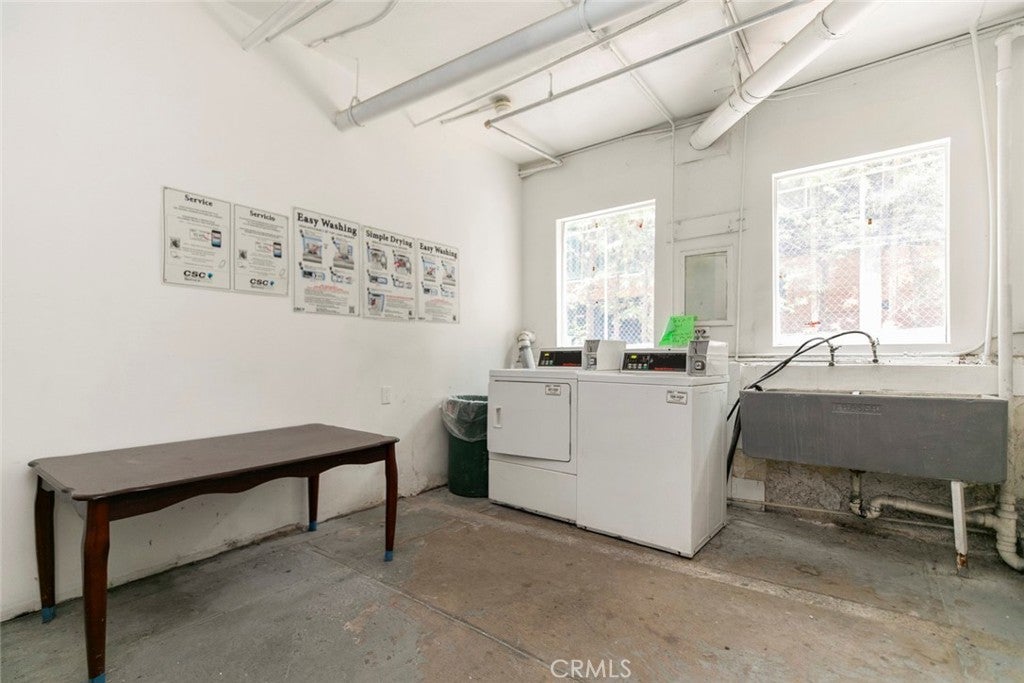 Los Angeles, California, 90029, United States, ,Residential,For Sale,1940397