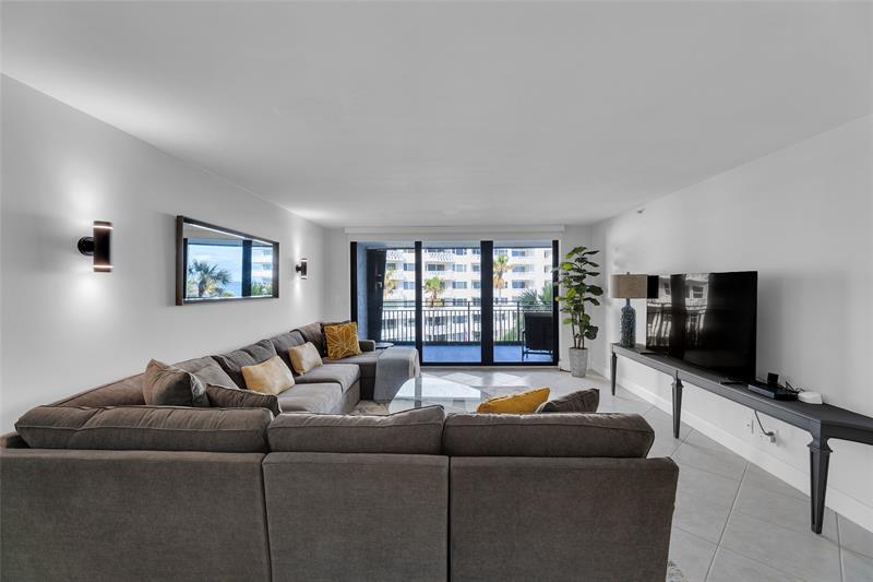 Hillsboro Beach, Florida, 33062, United States, 2 Bedrooms Bedrooms, ,3 BathroomsBathrooms,Residential,For Sale,1942268