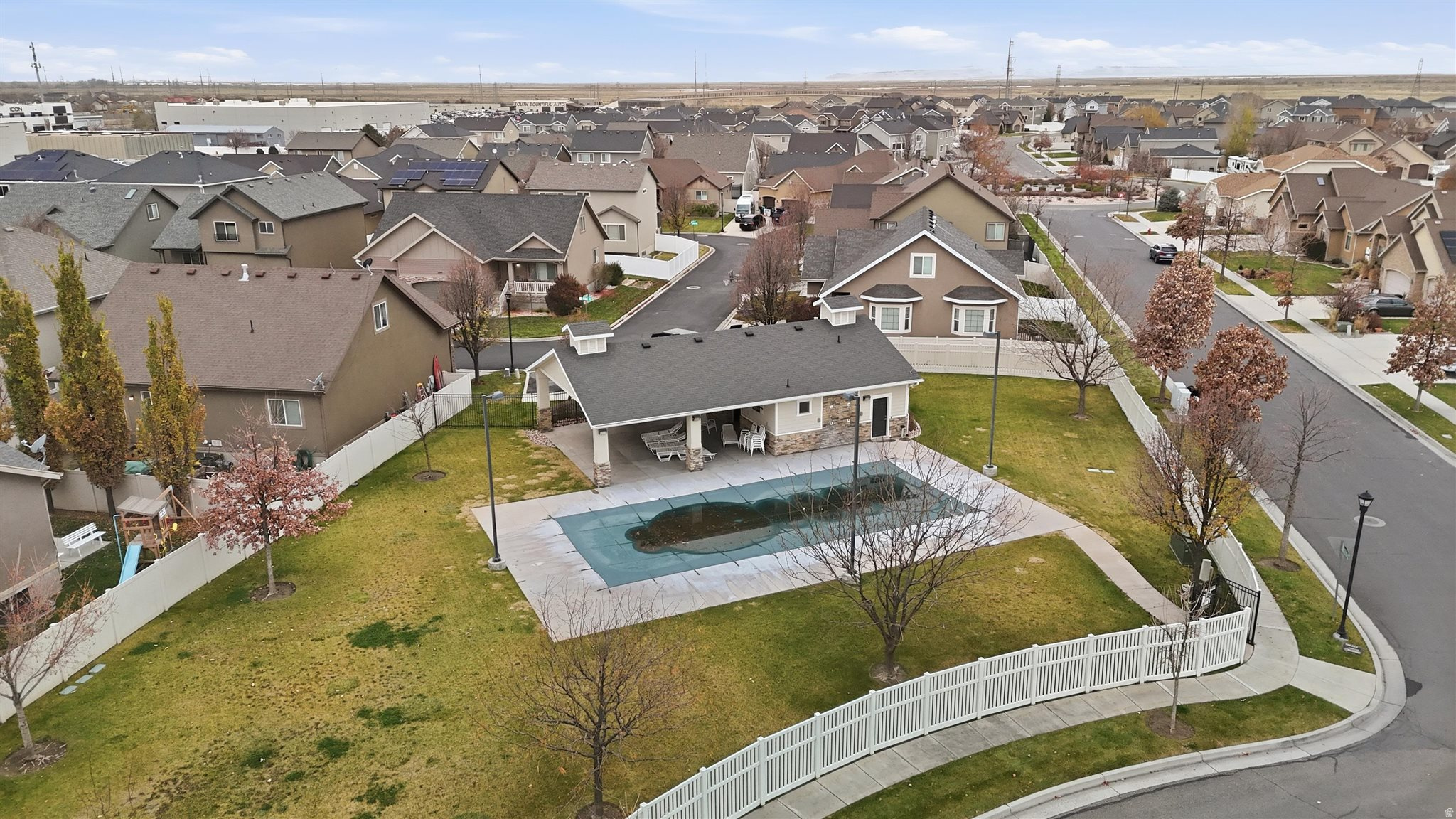 Woods Cross, Utah, 84087, United States, 6 Bedrooms Bedrooms, ,3 BathroomsBathrooms,Residential,For Sale,2002184