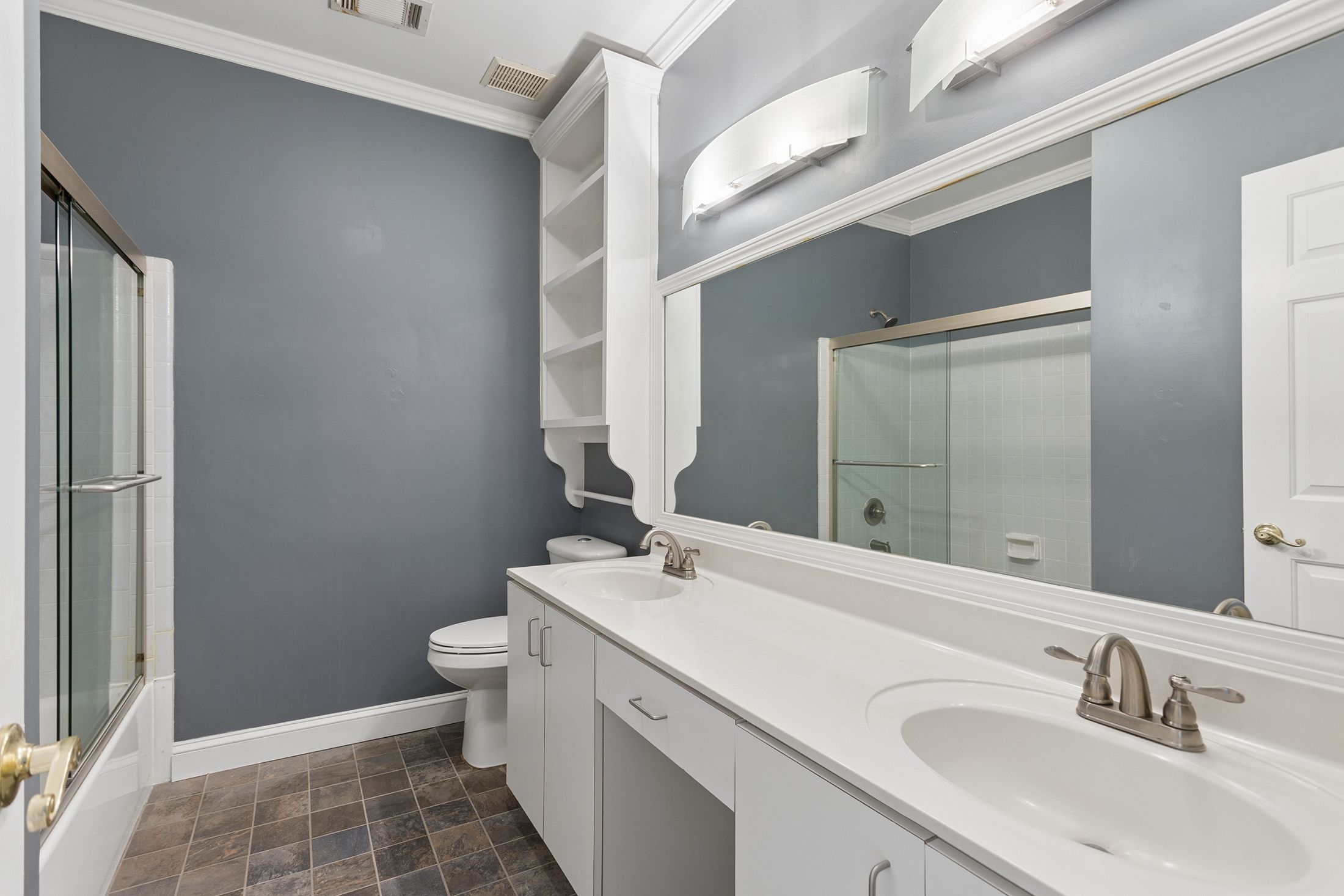  Spacious Midtown Condo with a Rooftop Patio, Storage Unit, and Bonus Room - 物件實景