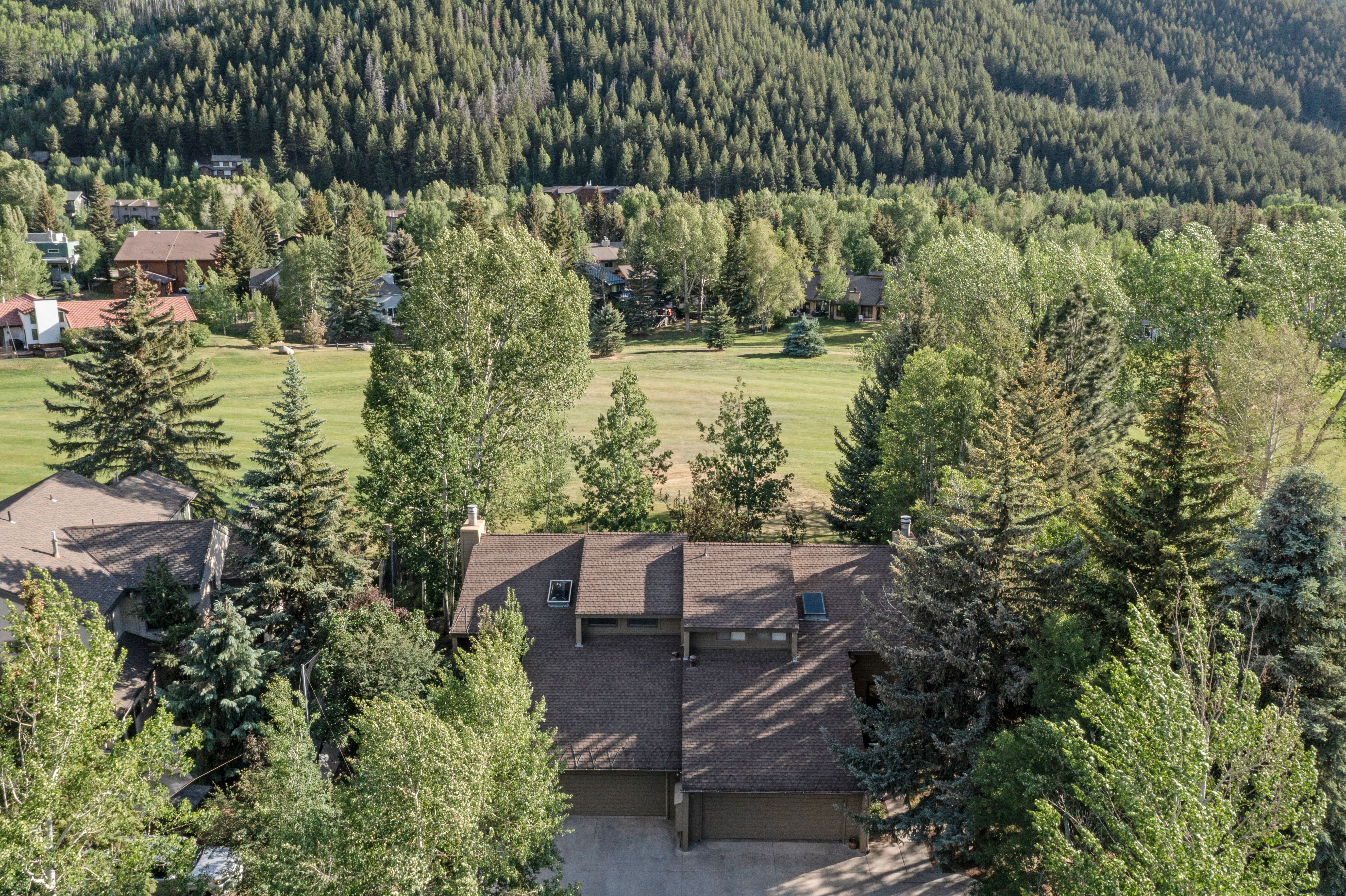  Sunny South-facing Home on the 2nd hole of EagleVail Golf Course - 物件實景