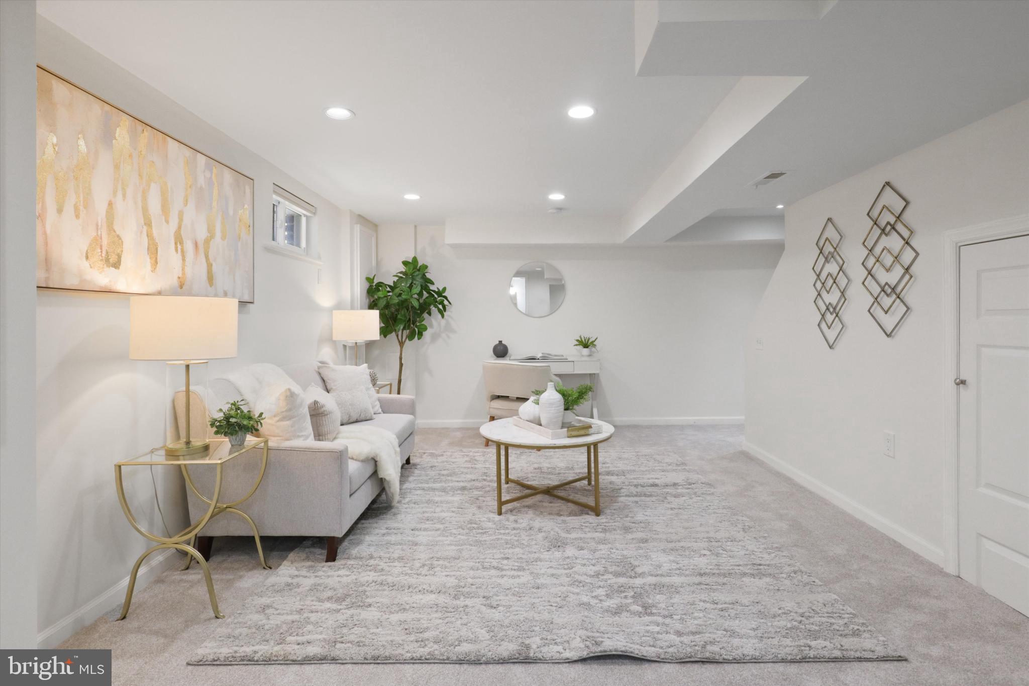 Washington, District of Columbia, 20012, United States, 2 Bedrooms Bedrooms, ,2 BathroomsBathrooms,Residential,For Sale,1983758