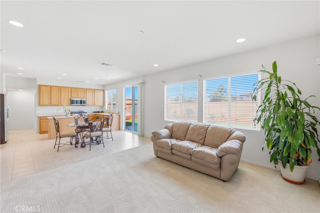 Hesperia, California, 92344, United States, 4 Bedrooms Bedrooms, ,3 BathroomsBathrooms,Residential,For Sale,2036953