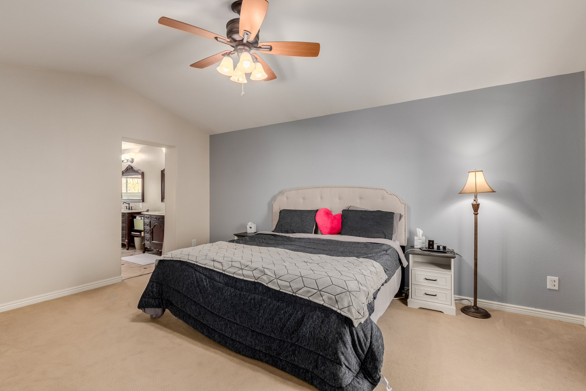 Highlands Ranch, Colorado, 80129, United States, 4 Bedrooms Bedrooms, ,3 BathroomsBathrooms,Residential,For Sale,1987308