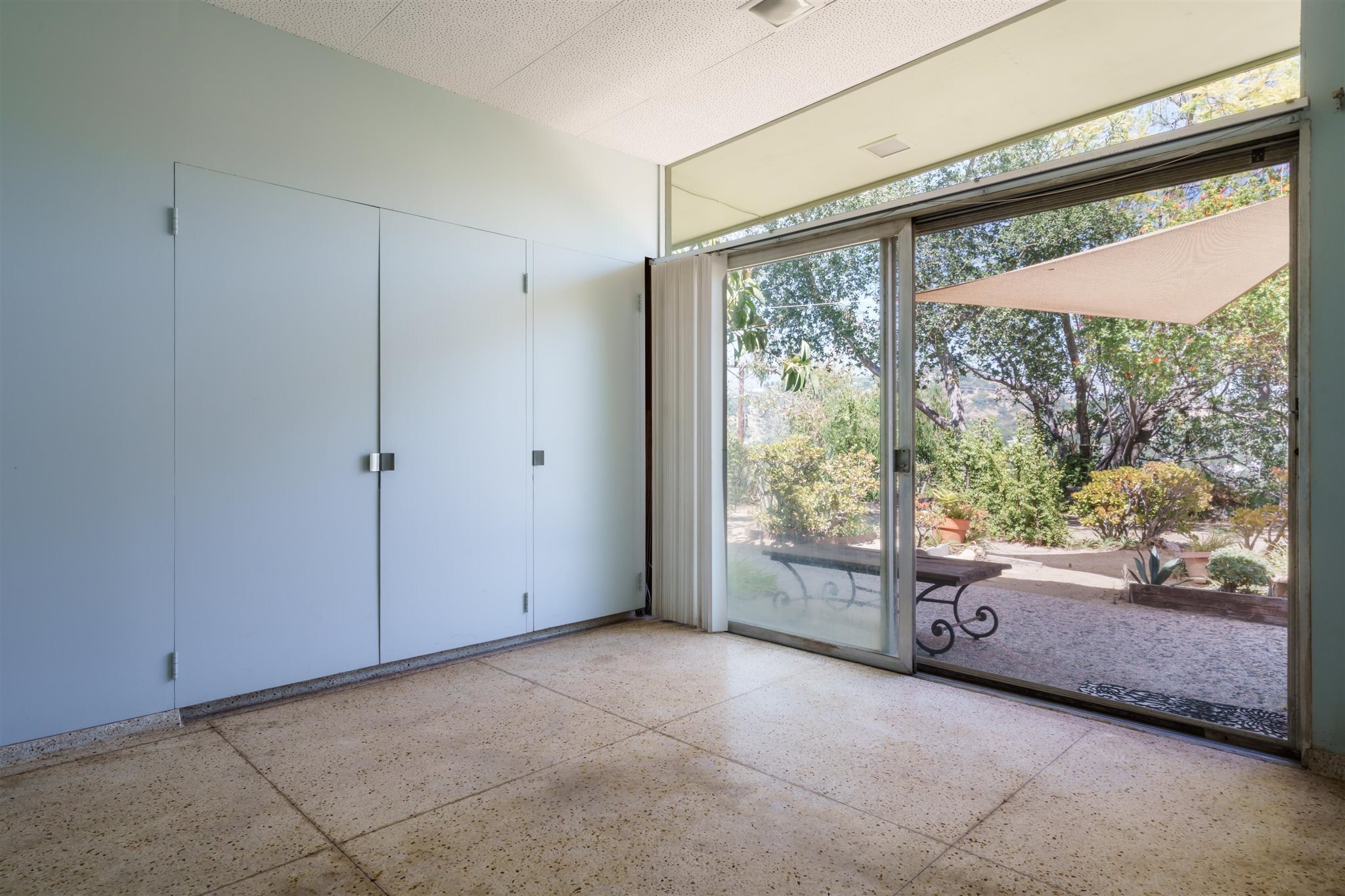  2885 Edgewick Road - 物件實景