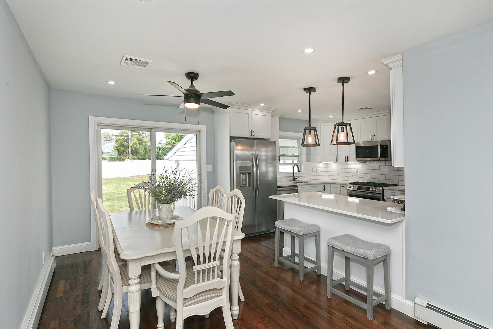 Farmingdale, New York, 11735, United States, 3 Bedrooms Bedrooms, ,2 BathroomsBathrooms,Residential,For Sale,1928376