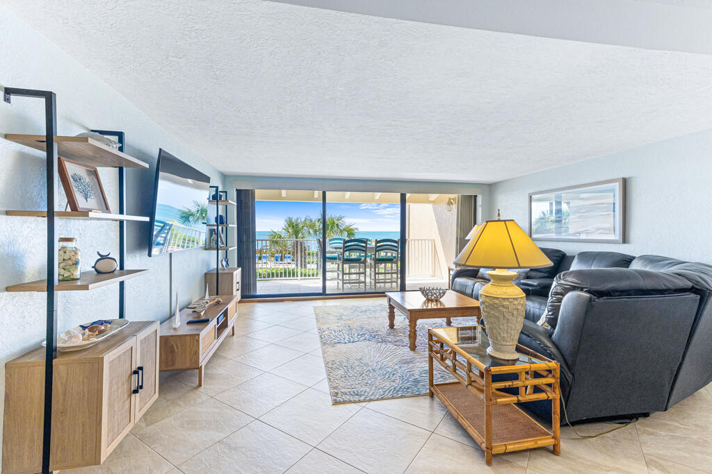 1133 W Ocean Drive, 7, KEY COLONY, Florida, 33051, United States, 3 Bedrooms Bedrooms, ,3 BathroomsBathrooms,Residential,For Sale,1133 W Ocean Drive, 7,1655826
