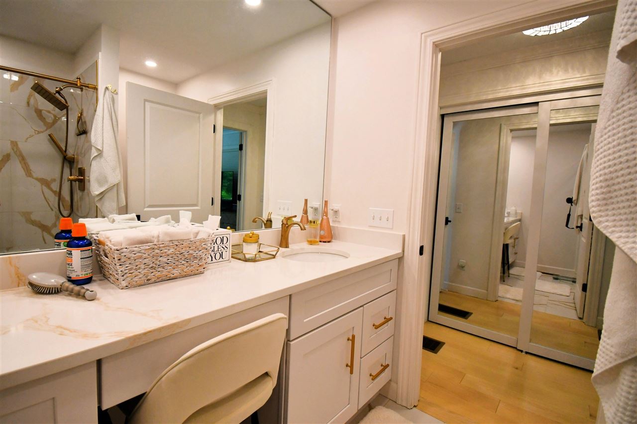 Alanson, Michigan, 49706, United States, 5 Bedrooms Bedrooms, ,3 BathroomsBathrooms,Residential,For Sale,1876087