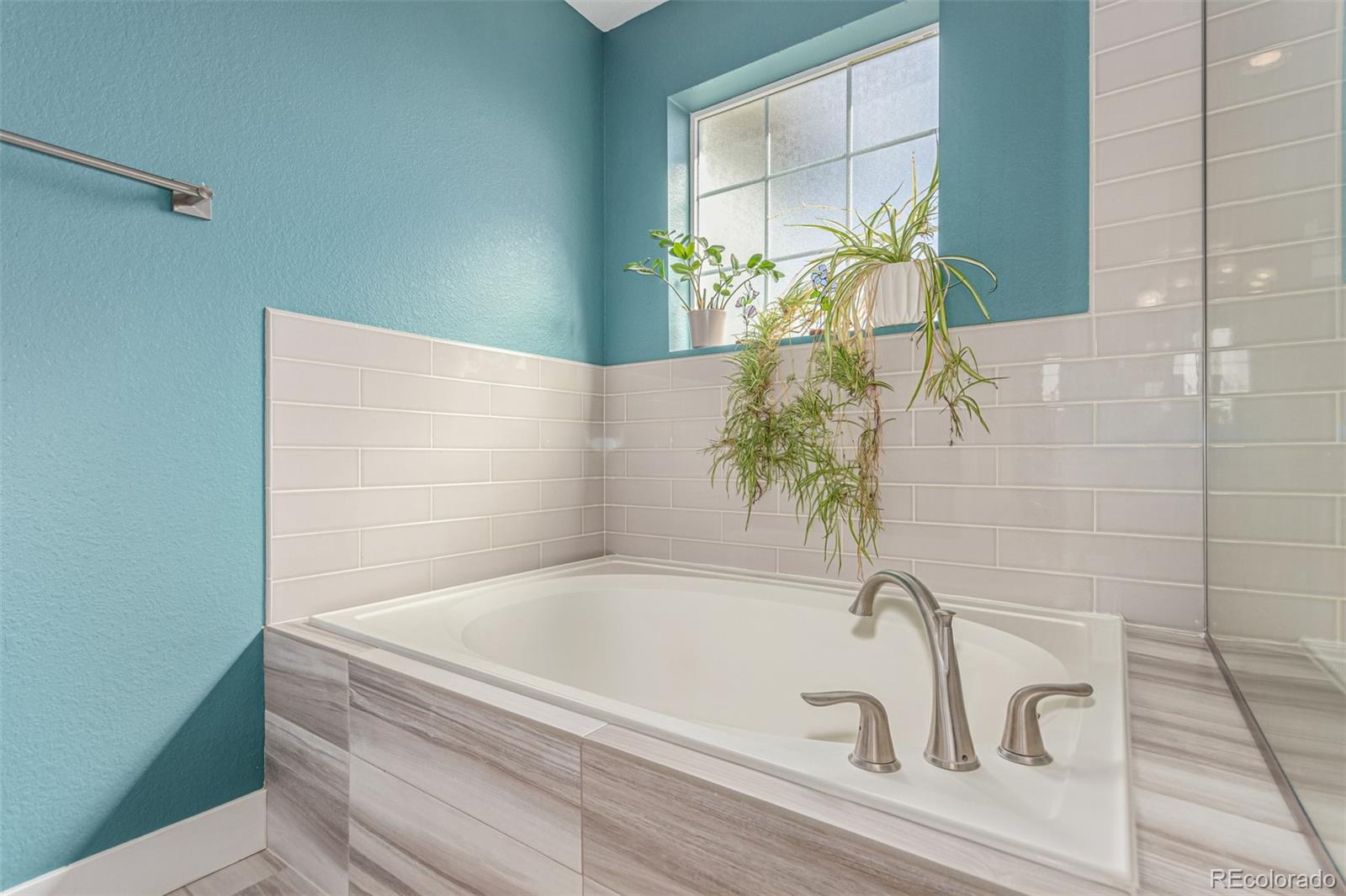 Littleton, Colorado, 80128, United States, 3 Bedrooms Bedrooms, ,3 BathroomsBathrooms,Residential,For Sale,1984819