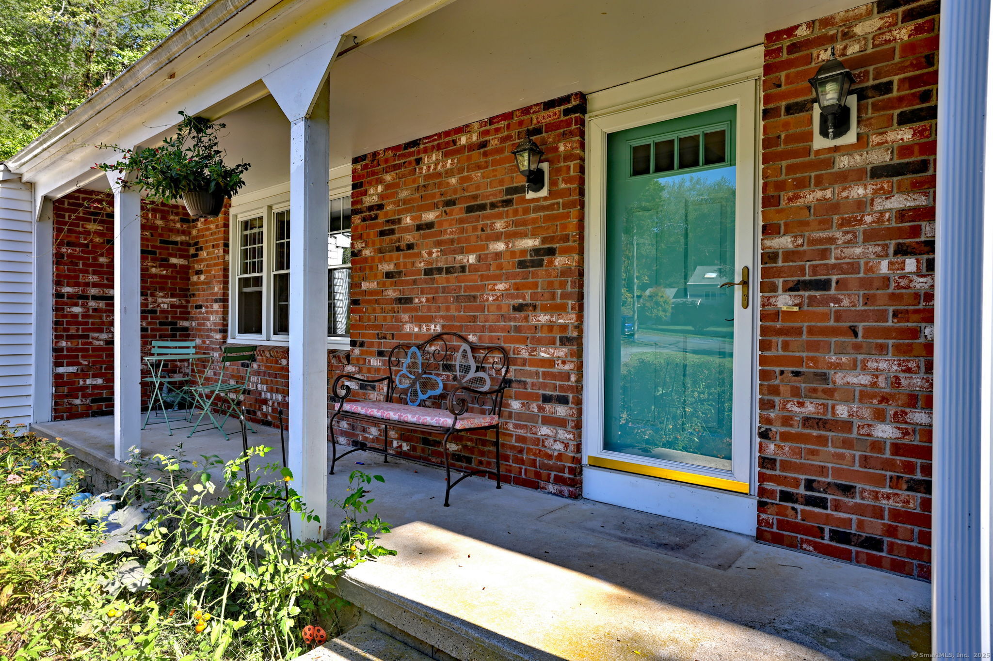 Guilford, Connecticut, 06437, United States, 4 Bedrooms Bedrooms, ,3 BathroomsBathrooms,Residential,For Sale,1955104