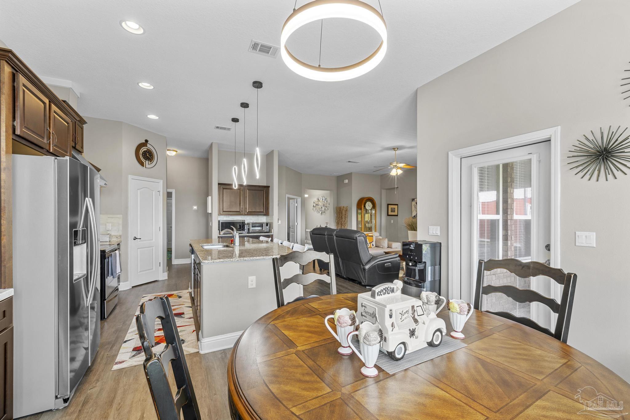 Navarre, Florida, 32566, United States, 4 Bedrooms Bedrooms, ,3 BathroomsBathrooms,Residential,For Sale,1924675