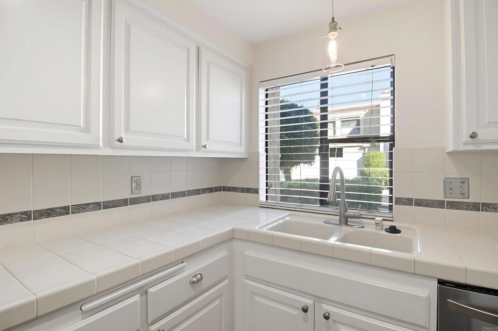 La Mesa, California, 91942, United States, 2 Bedrooms Bedrooms, ,2 BathroomsBathrooms,Residential,For Sale,1991099