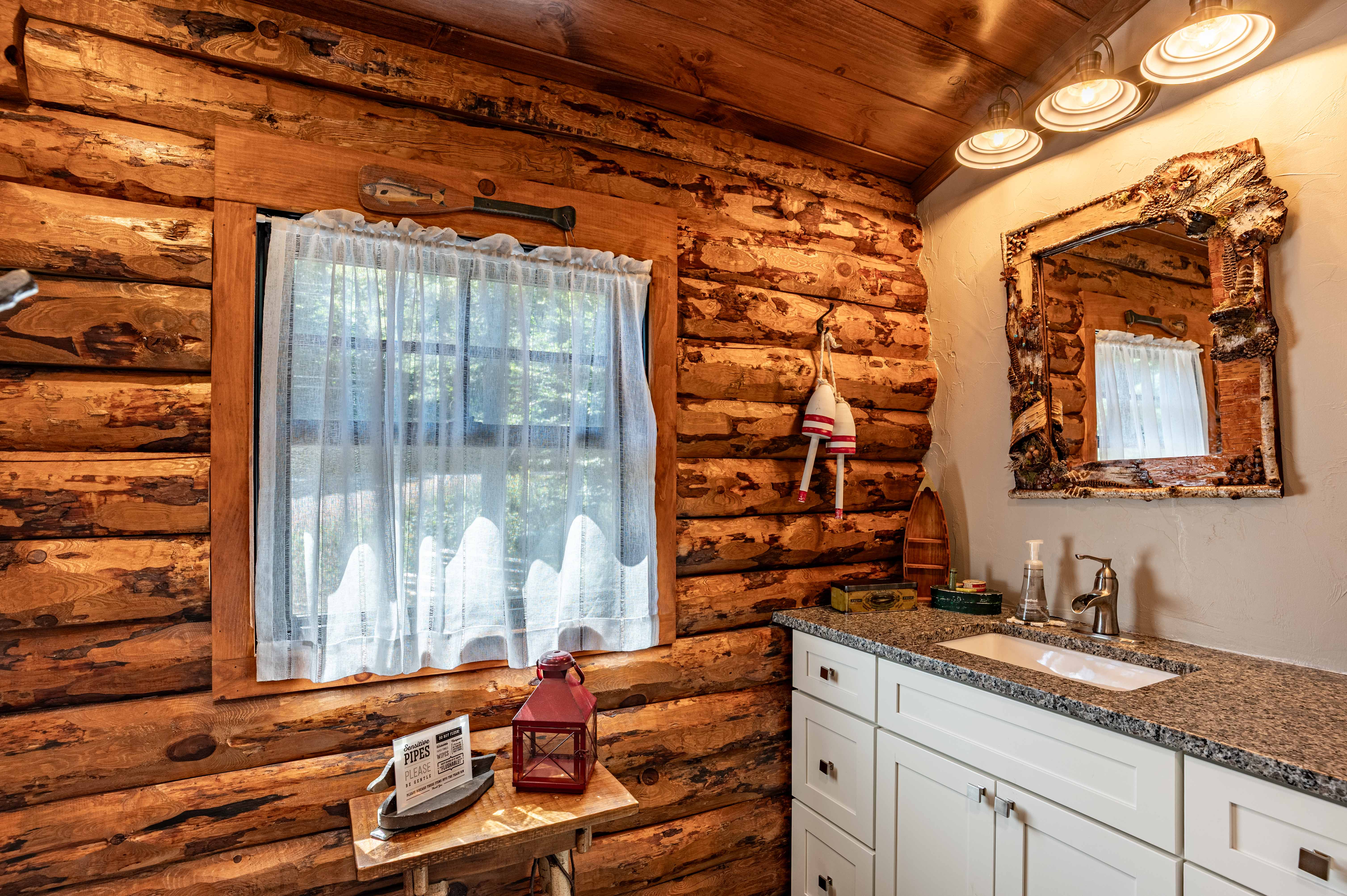 Log Cabin with Flair - 物件實景