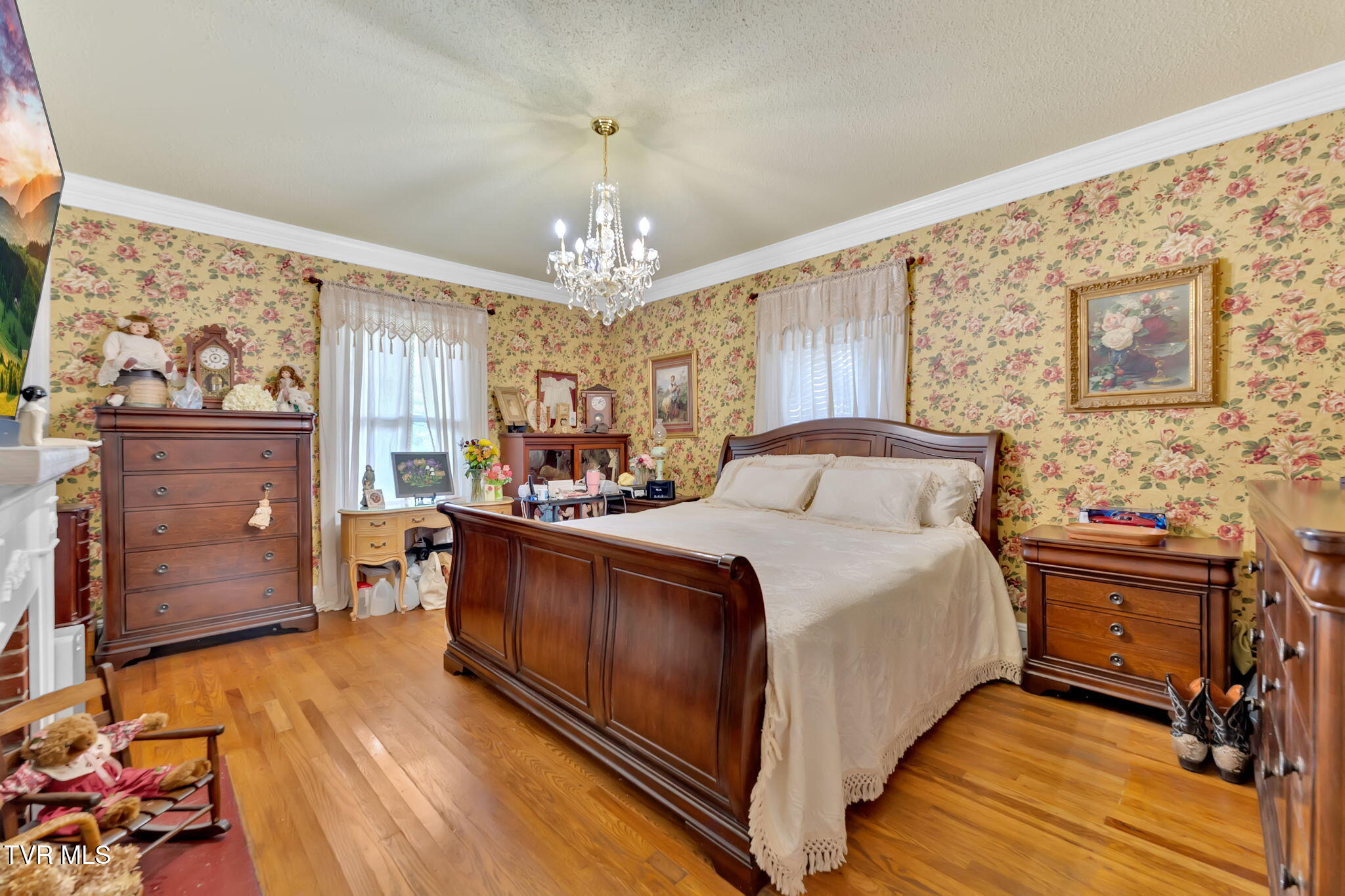 Roan Mountain, Tennessee, 37687, United States, 4 Bedrooms Bedrooms, ,2 BathroomsBathrooms,Residential,For Sale,2010992
