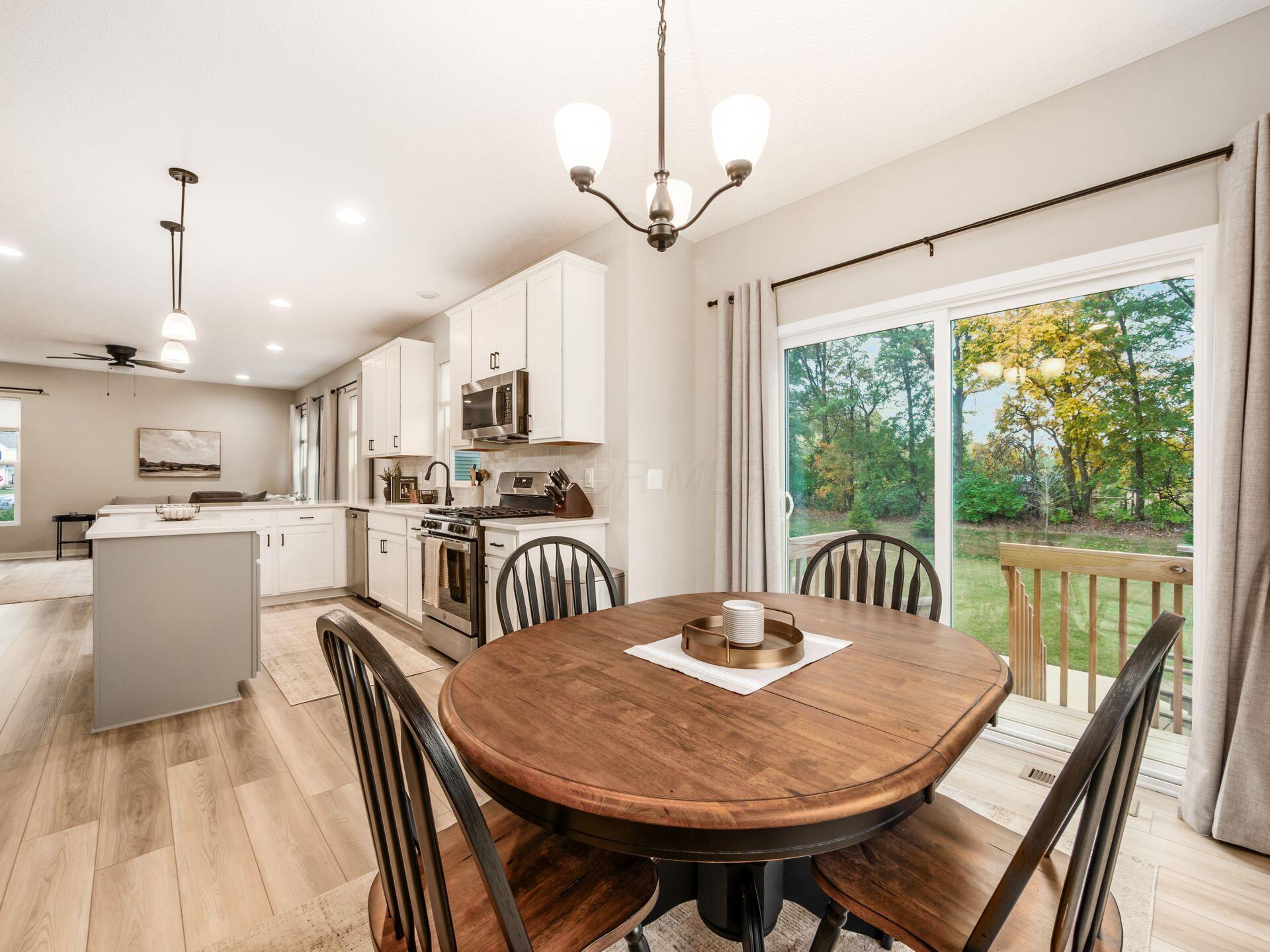 Powell, Ohio, 43065, United States, 3 Bedrooms Bedrooms, ,3 BathroomsBathrooms,Residential,For Sale,1970894