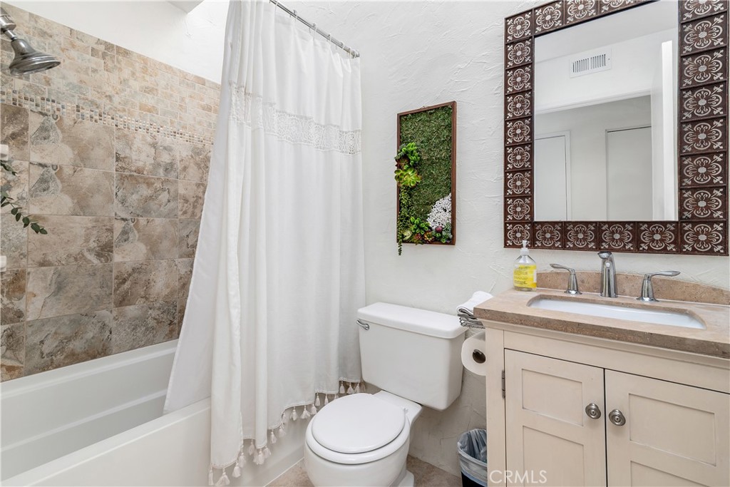 Carlsbad, California, 92011, United States, 2 Bedrooms Bedrooms, ,2 BathroomsBathrooms,Residential,For Sale,1827454
