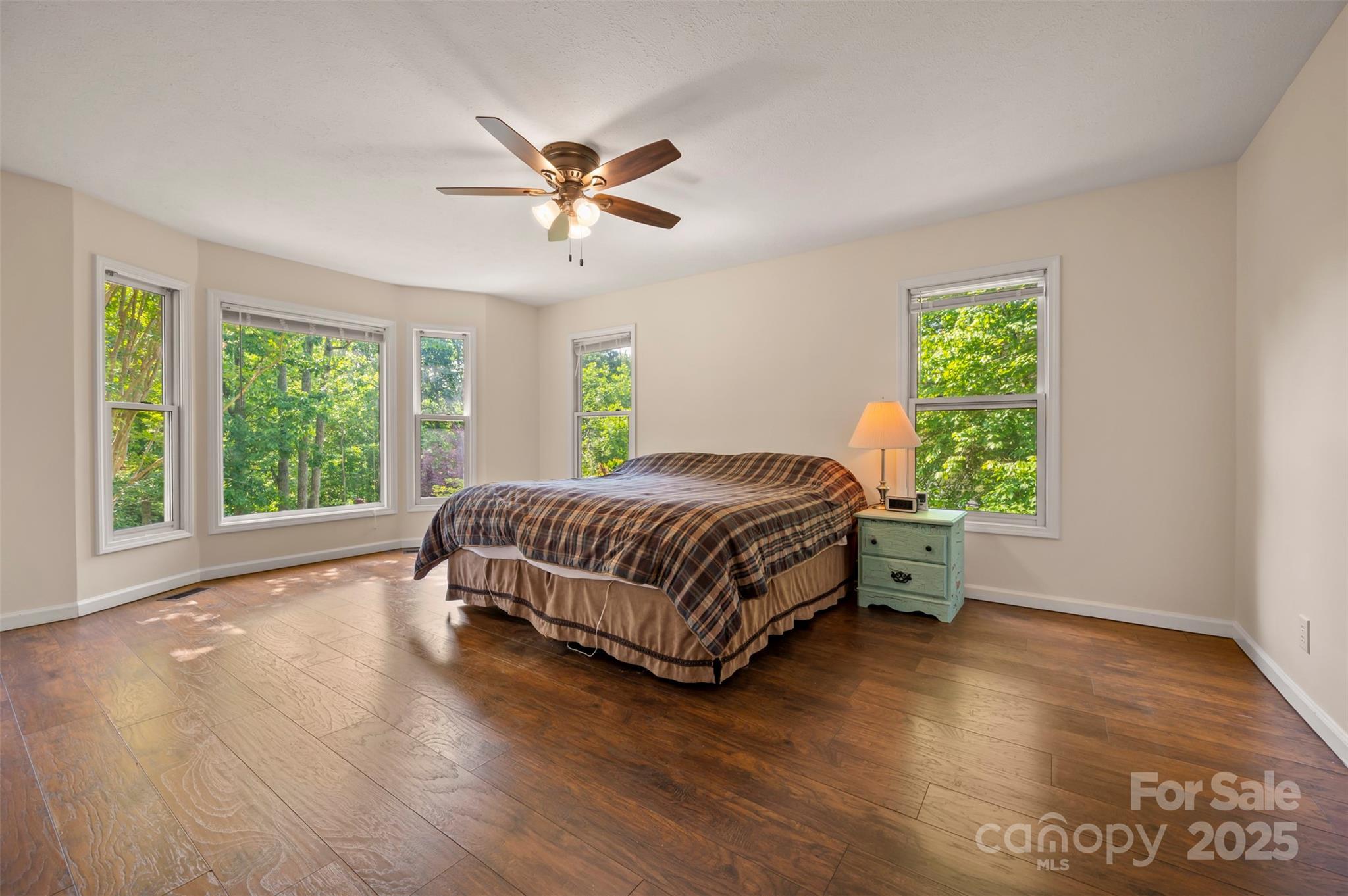 Zirconia, North Carolina, 28790, United States, 3 Bedrooms Bedrooms, ,2 BathroomsBathrooms,Residential,For Sale,1827884