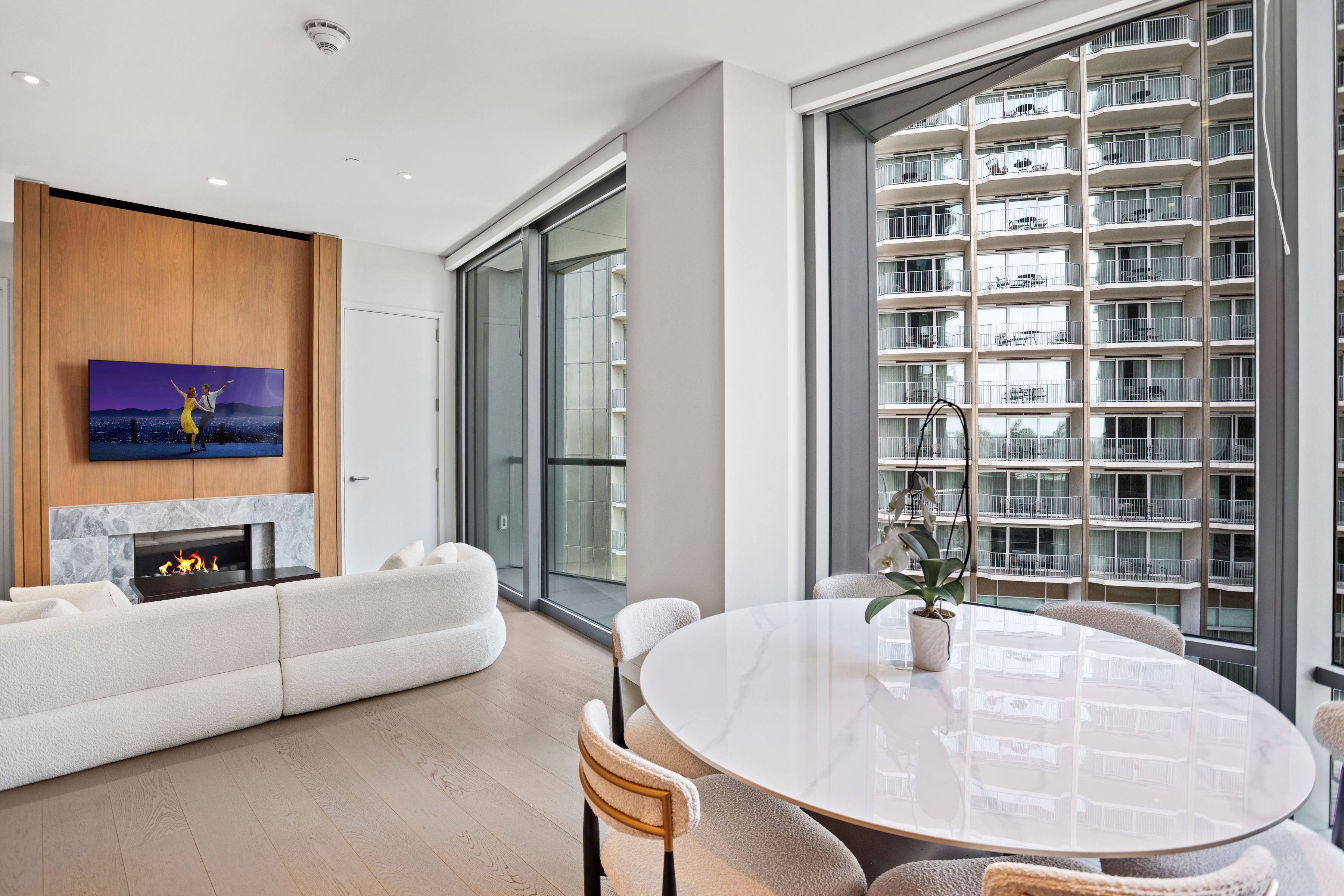  211 West Elm Court - 物件實景