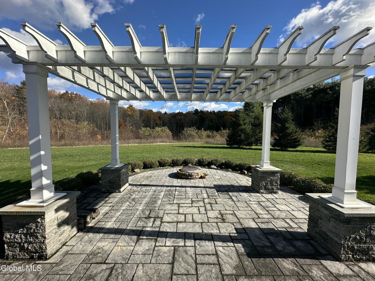 Altamont, New York, 12009, United States, 3 Bedrooms Bedrooms, ,3 BathroomsBathrooms,Residential,For Sale,1988112