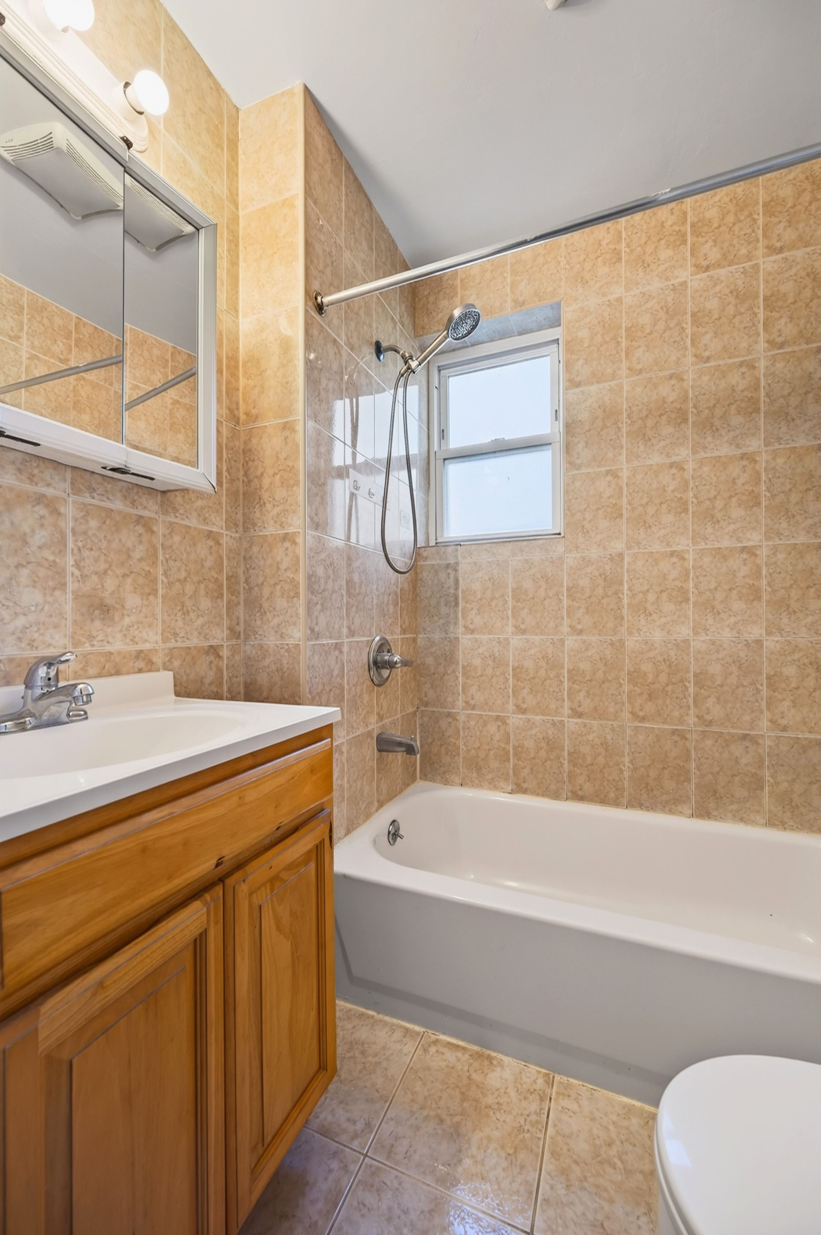  54 McKinley Avenue, Albertson, NY 11507 - 物件實景