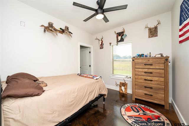 Jacksonville, Texas, 75766, United States, 4 Bedrooms Bedrooms, ,3 BathroomsBathrooms,Residential,For Sale,1975482