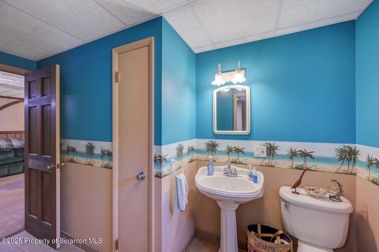 Gouldsboro, Pennsylvania, 18424, United States, 4 Bedrooms Bedrooms, ,3 BathroomsBathrooms,Residential,For Sale,1998512