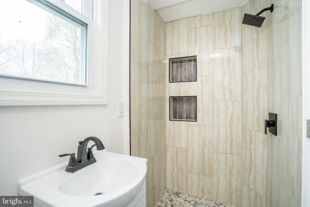 Hightstown, New Jersey, 08520, United States, 7 Bedrooms Bedrooms, ,5 BathroomsBathrooms,Residential,For Sale,1938166
