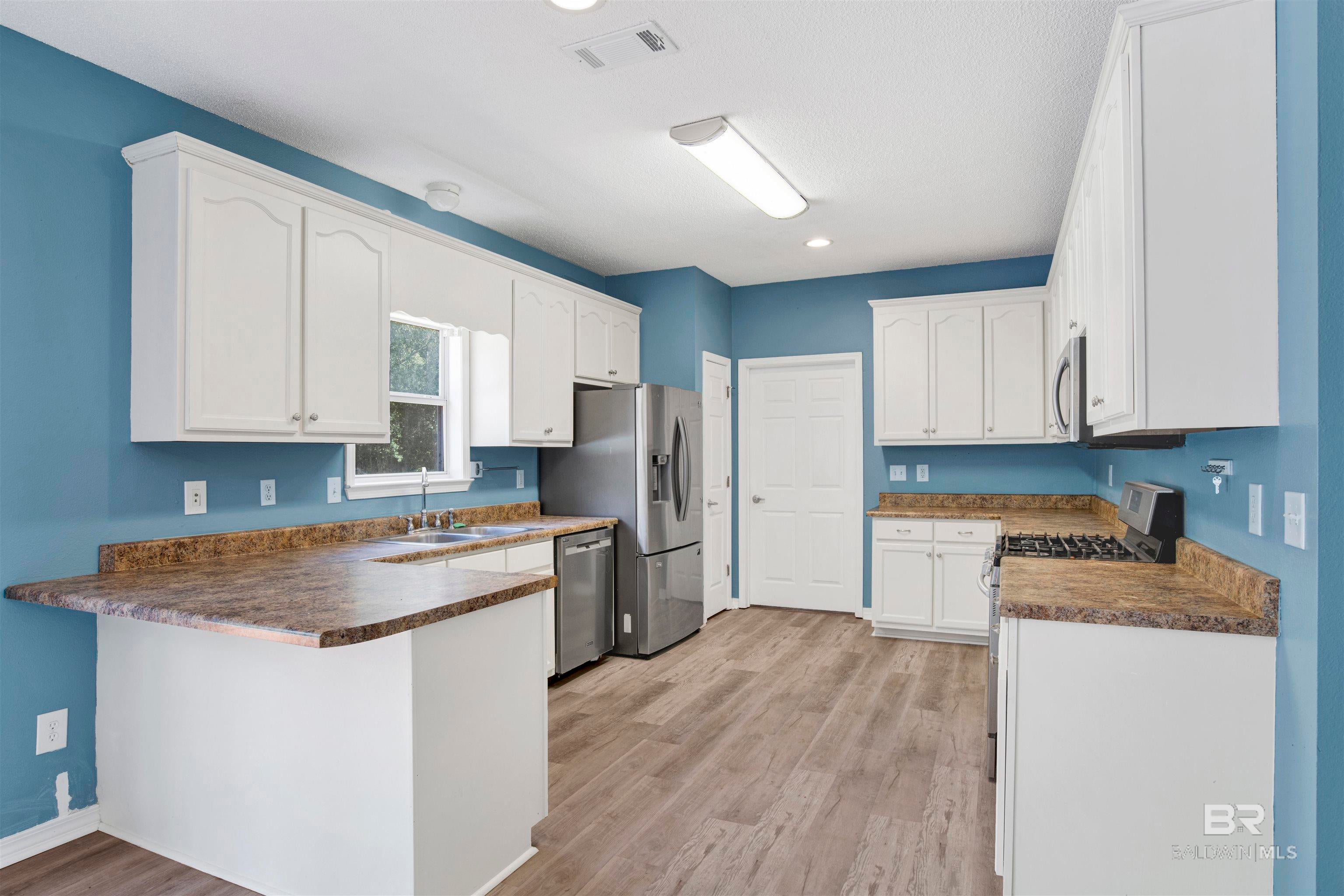 Stapleton, Alabama, 36578, United States, 4 Bedrooms Bedrooms, ,3 BathroomsBathrooms,Residential,For Sale,1940350