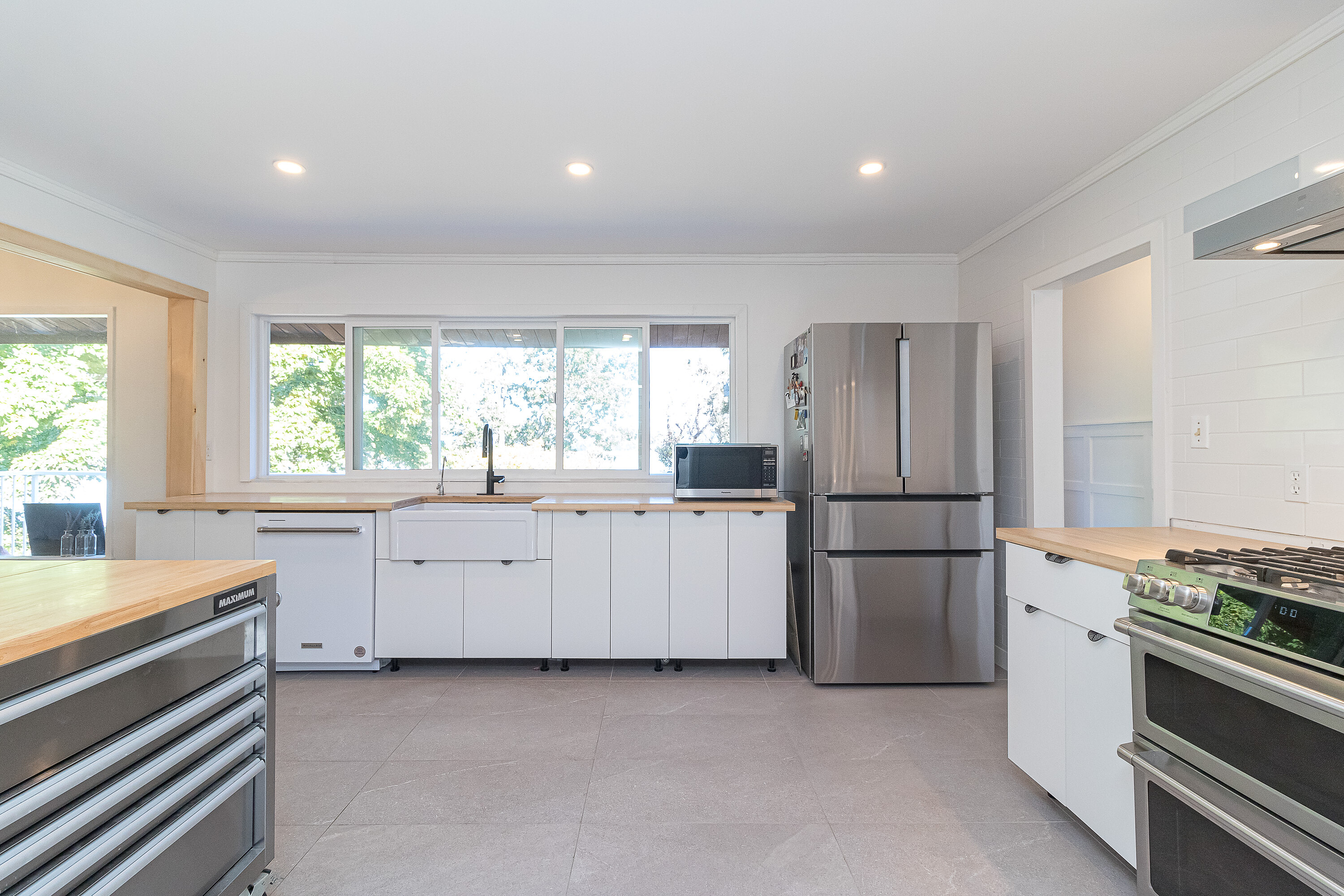  Prime Waterfront Home - 物件實景