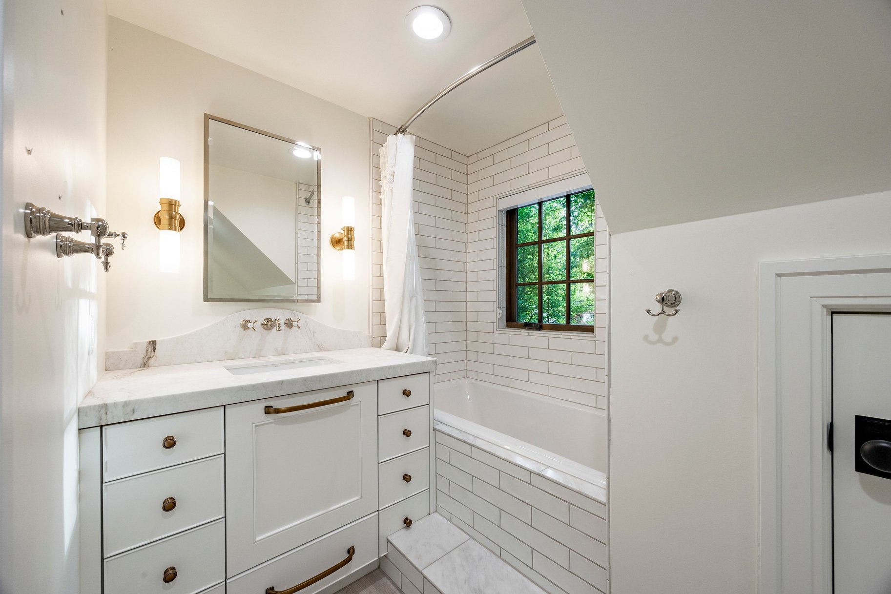  Stunning Tudor Estate in Premier Walker Lane Neighborhood - 物件實景