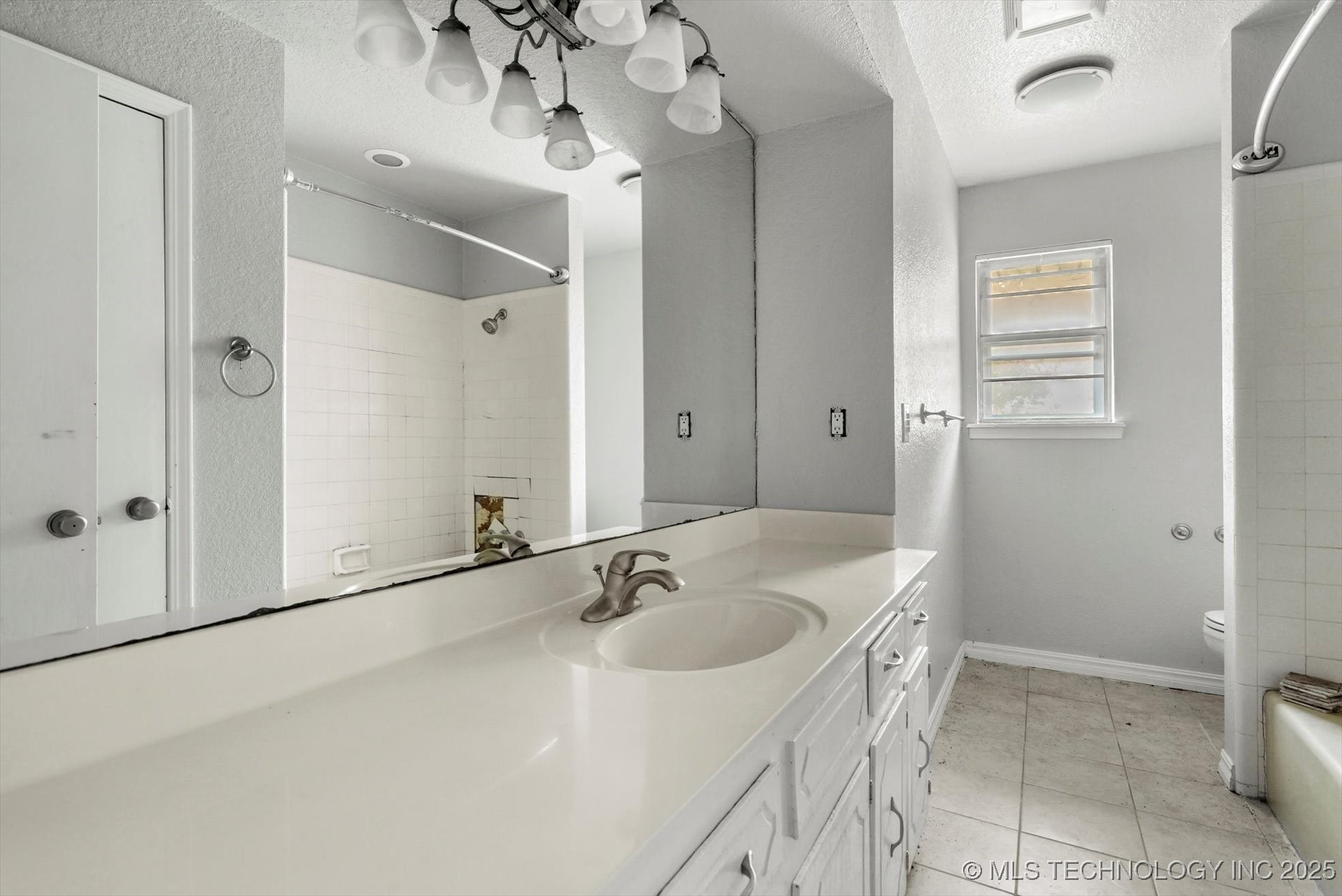 Glenpool, Oklahoma, 74033, United States, ,Residential,For Sale,1998414