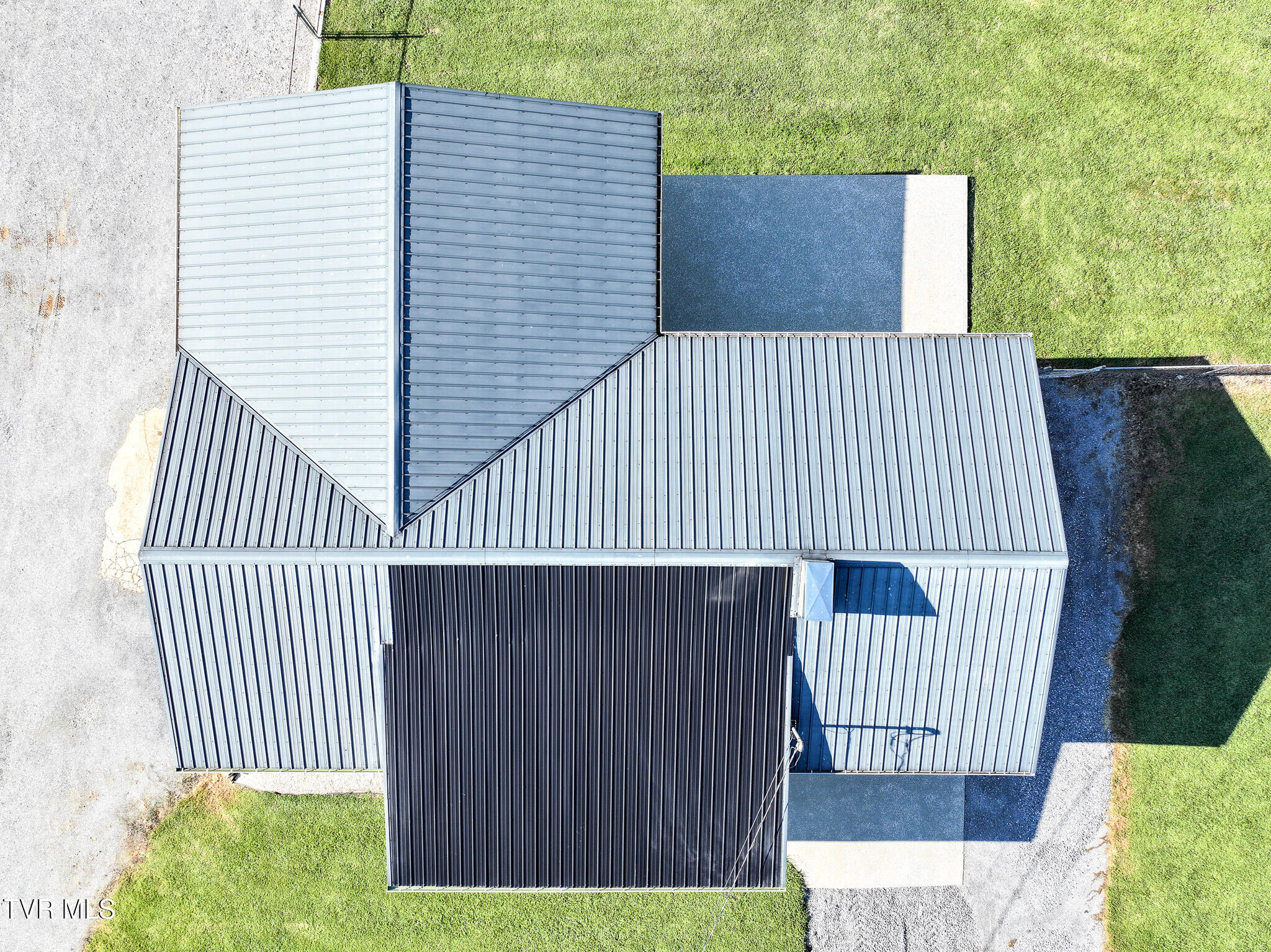 Greeneville, Tennessee, 37743, United States, 3 Bedrooms Bedrooms, ,2 BathroomsBathrooms,Residential,For Sale,1982221