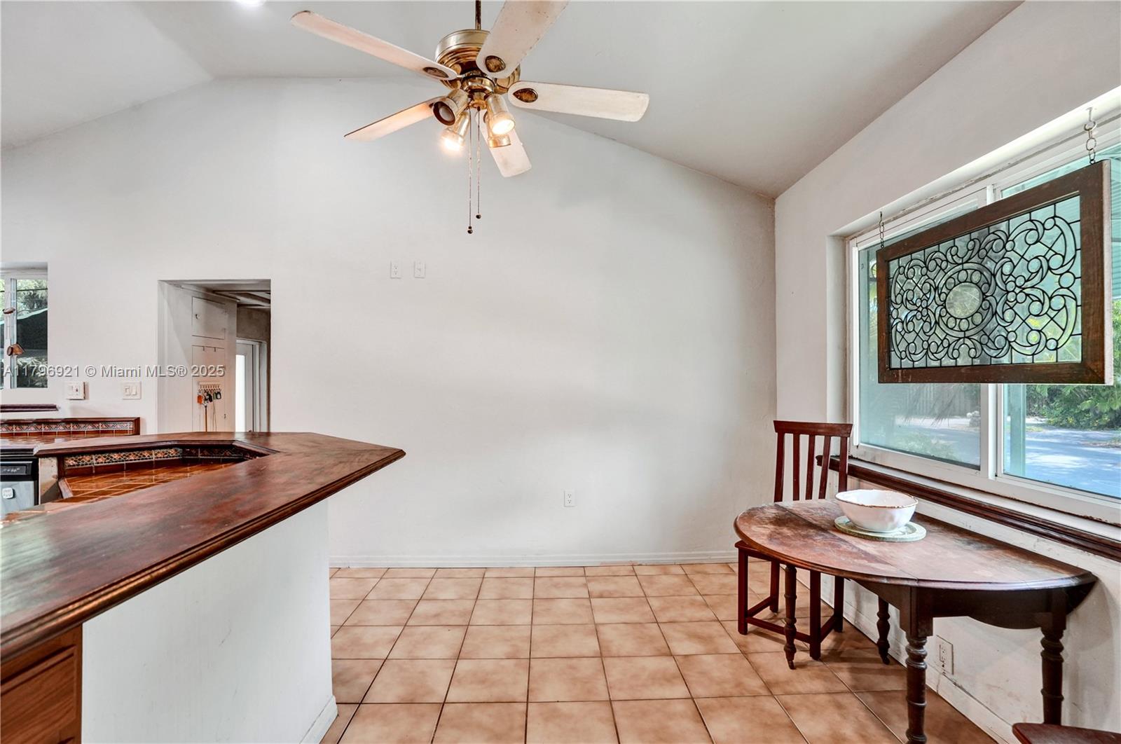 Hollywood, Florida, 33020, United States, 3 Bedrooms Bedrooms, ,3 BathroomsBathrooms,Residential,For Sale,1805248