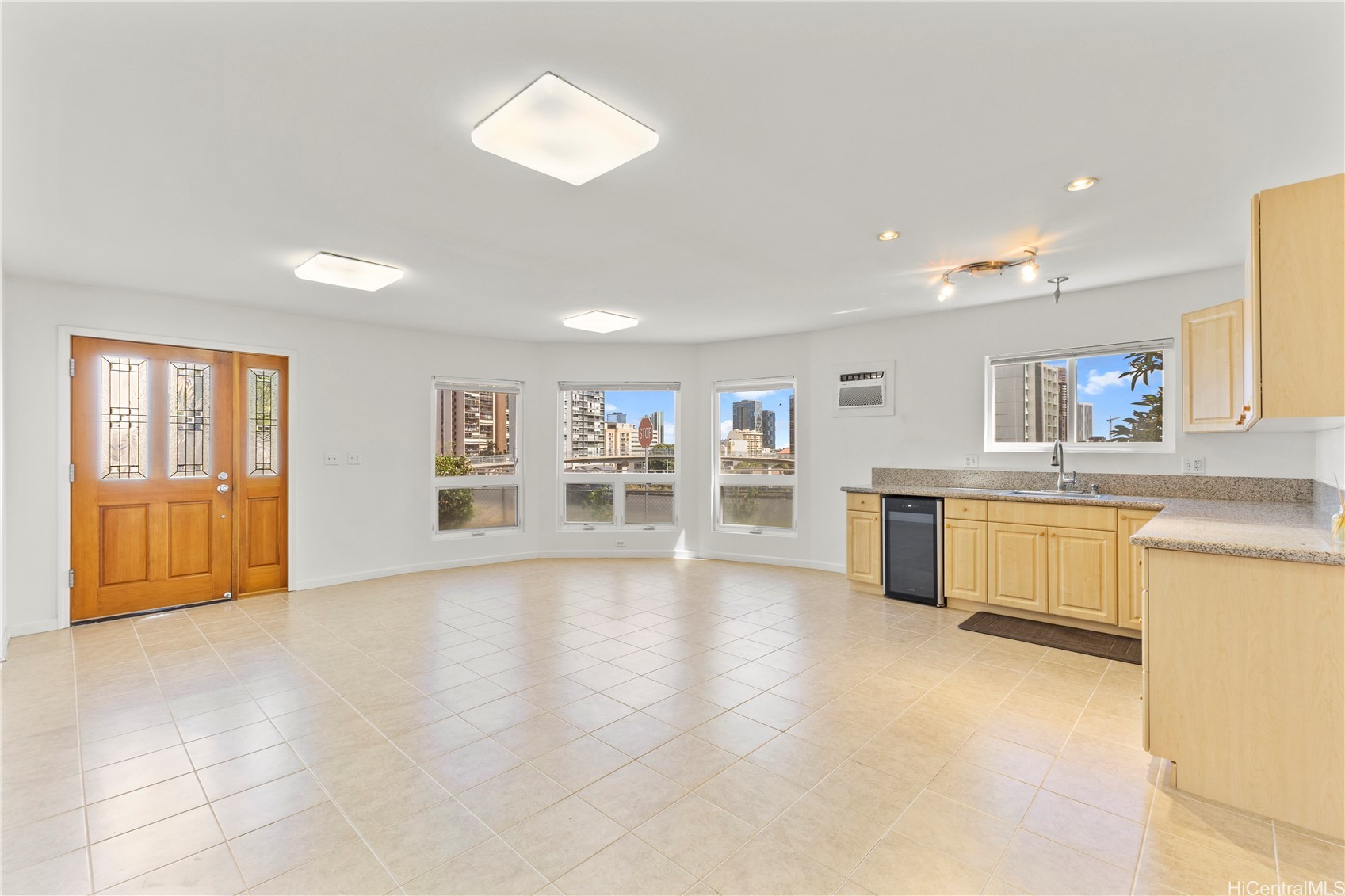 Honolulu, Hawaii, 96813, United States, 4 Bedrooms Bedrooms, ,3 BathroomsBathrooms,Residential,For Sale,1989434