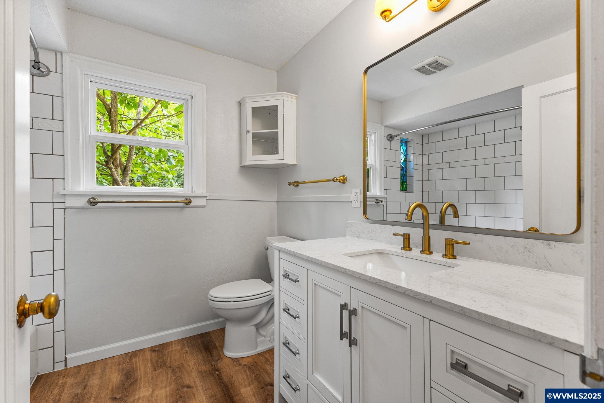 Salem, Oregon, 97302, United States, 3 Bedrooms Bedrooms, ,3 BathroomsBathrooms,Residential,For Sale,1829333