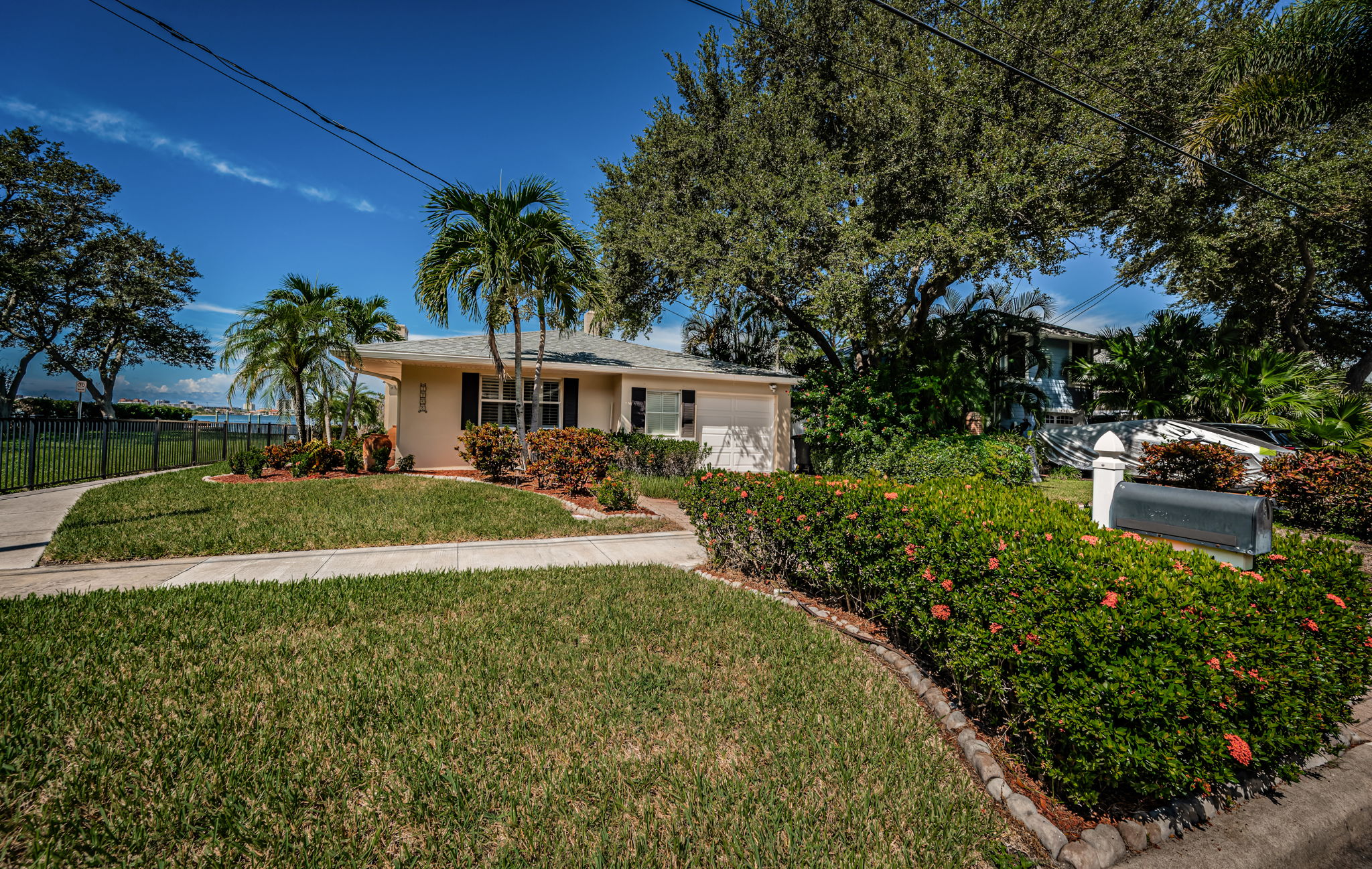 Clearwater, Florida, 33755, United States, 2 Bedrooms Bedrooms, ,2 BathroomsBathrooms,Residential,For Sale,1978253