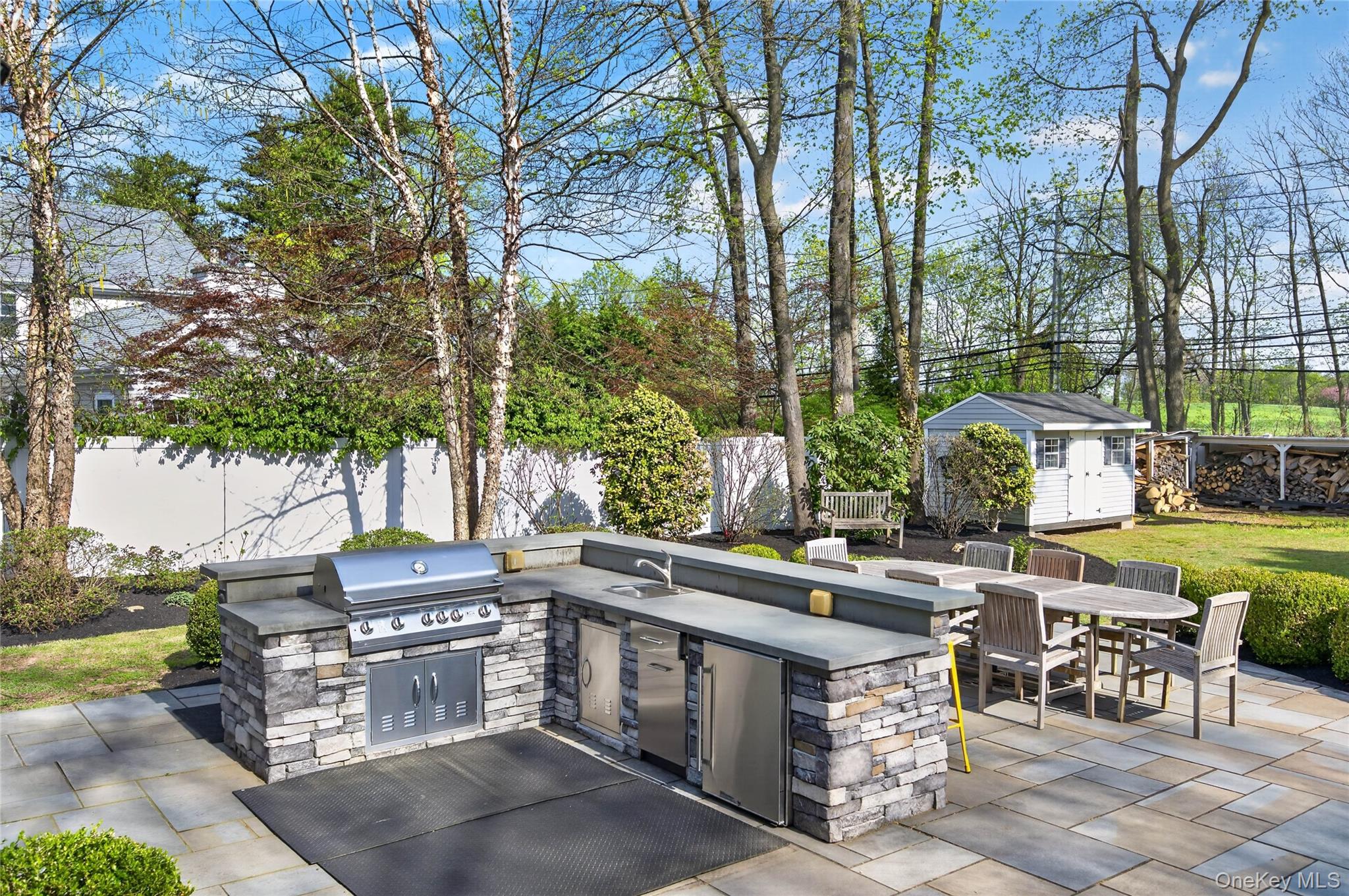  21 Midland Street, Cold Spring Harbor, NY 11724 - 物件實景