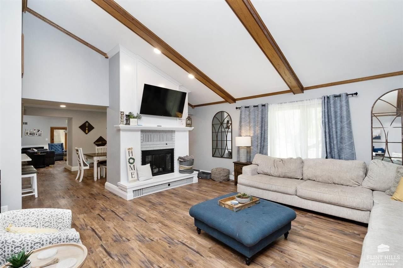 Junction City, Kansas, 66441, United States, 4 Bedrooms Bedrooms, ,4 BathroomsBathrooms,Residential,For Sale,1805372