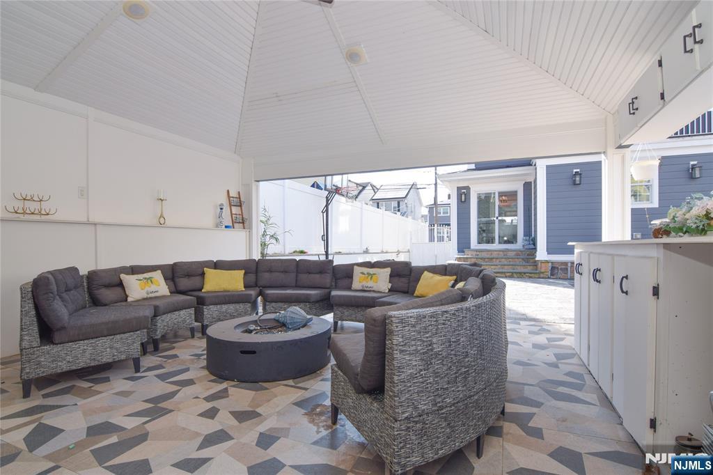 North Arlington, New Jersey, 07031, United States, 3 Bedrooms Bedrooms, ,4 BathroomsBathrooms,Residential,For Sale,1981700