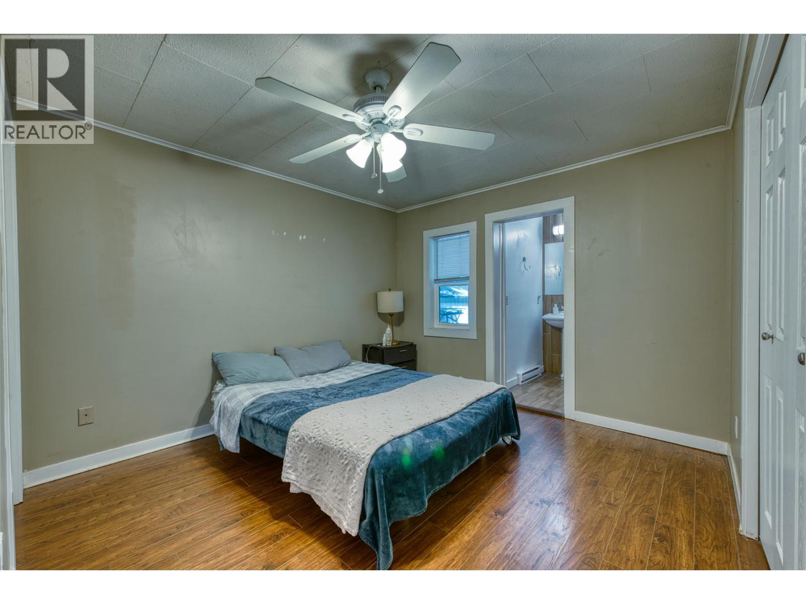 KELOWNA, British Columbia, V1Y 6S9, CA, 5 Bedrooms Bedrooms, ,3 BathroomsBathrooms,Residential,For Sale,1876948