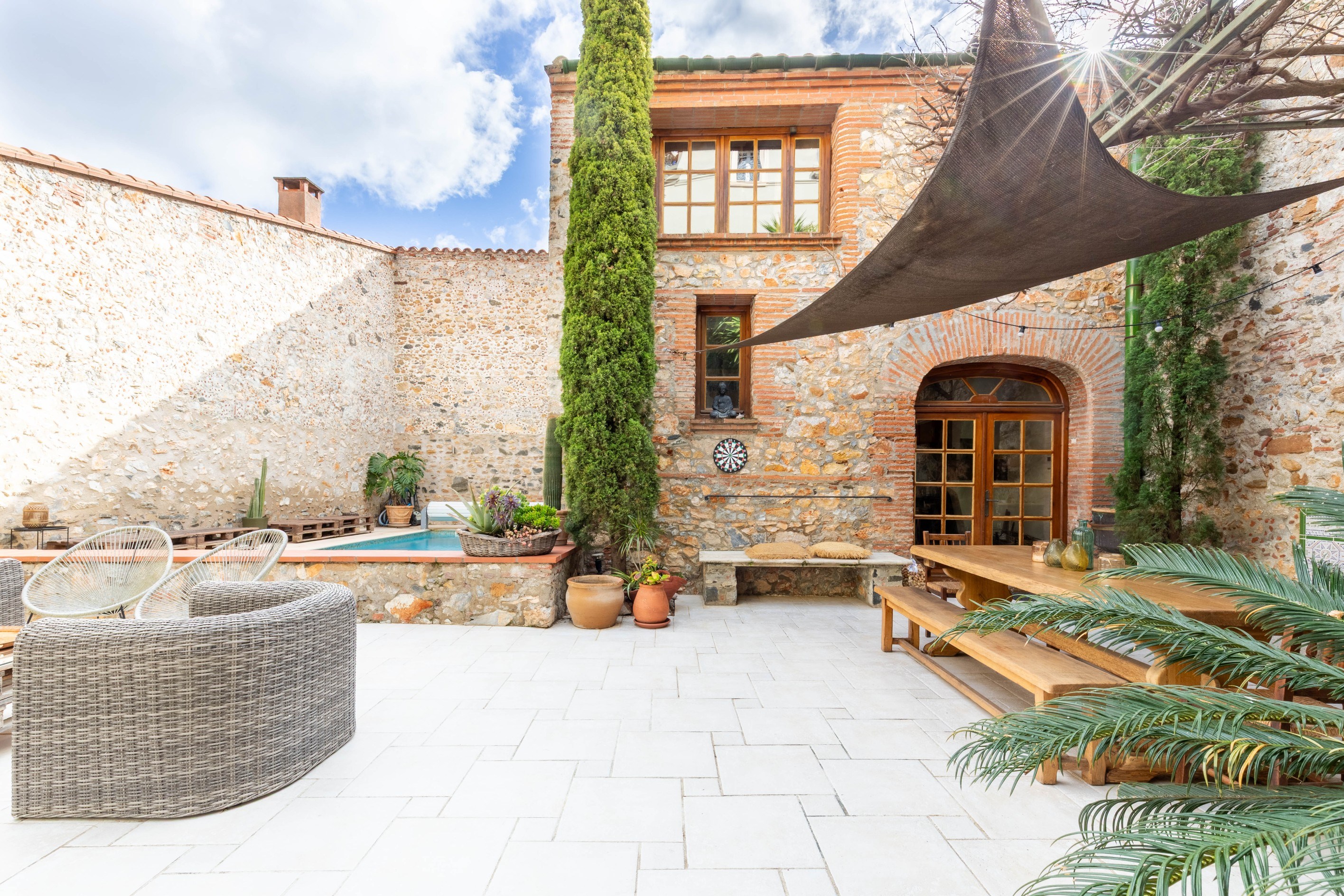  Characterful village-center home with Pool - 物件實景