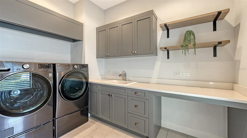 Sarasota, Florida, 34241, United States, 3 Bedrooms Bedrooms, ,3 BathroomsBathrooms,Residential,For Sale,1997346