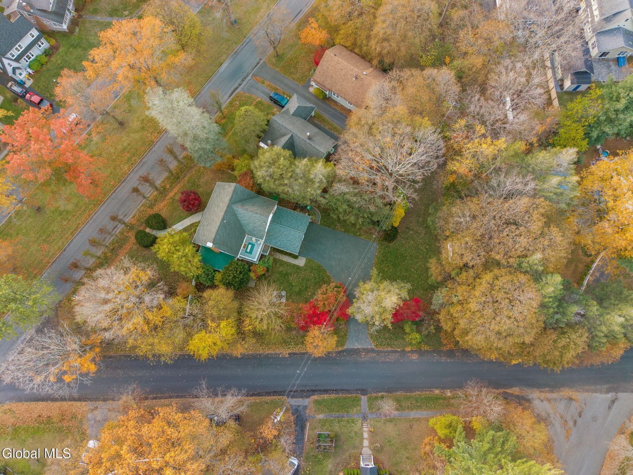 Niskayuna, New York, 12309, United States, 5 Bedrooms Bedrooms, ,3 BathroomsBathrooms,Residential,For Sale,1988361