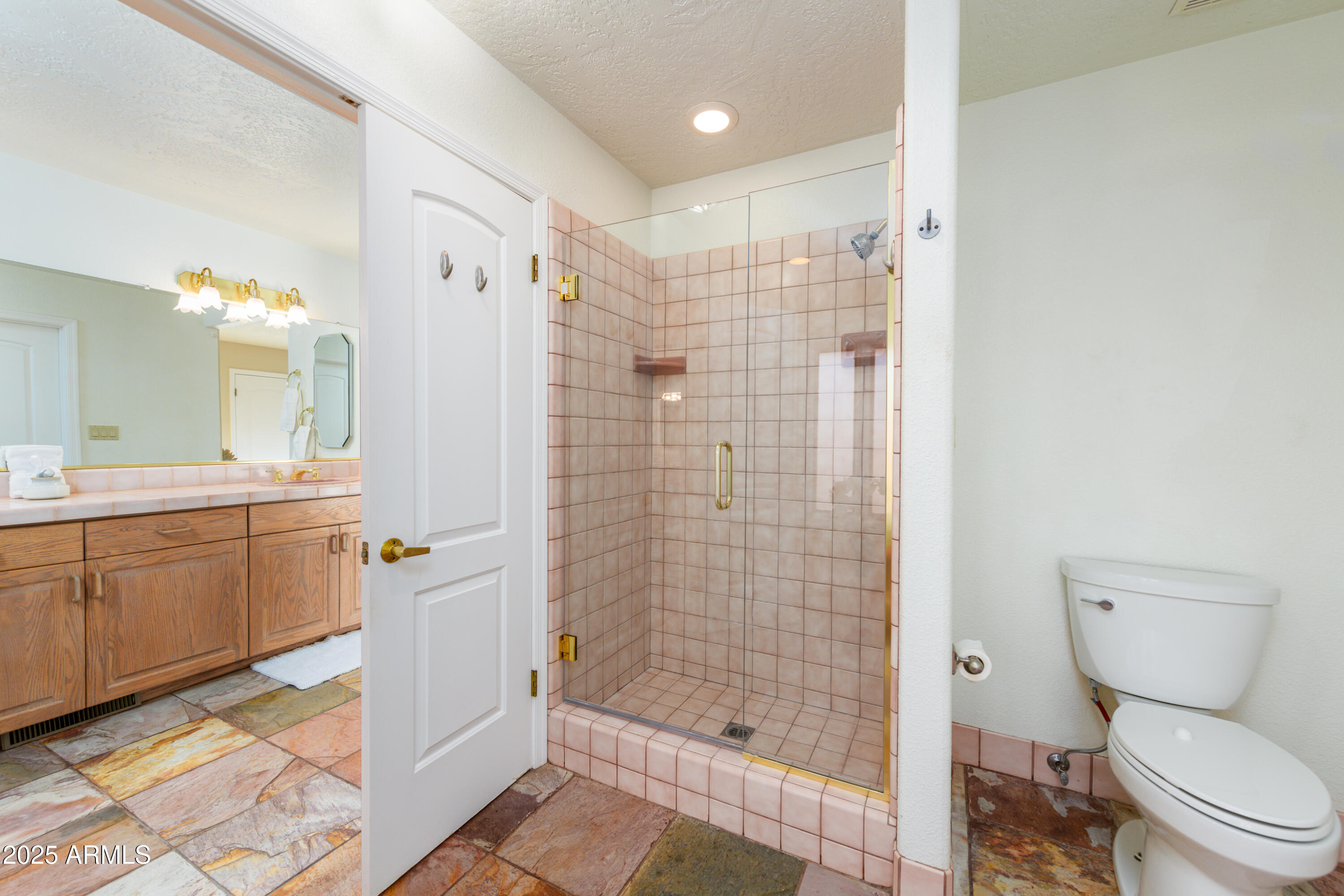 Sedona, Arizona, 86351, United States, 3 Bedrooms Bedrooms, ,4 BathroomsBathrooms,Residential,For Sale,2003507