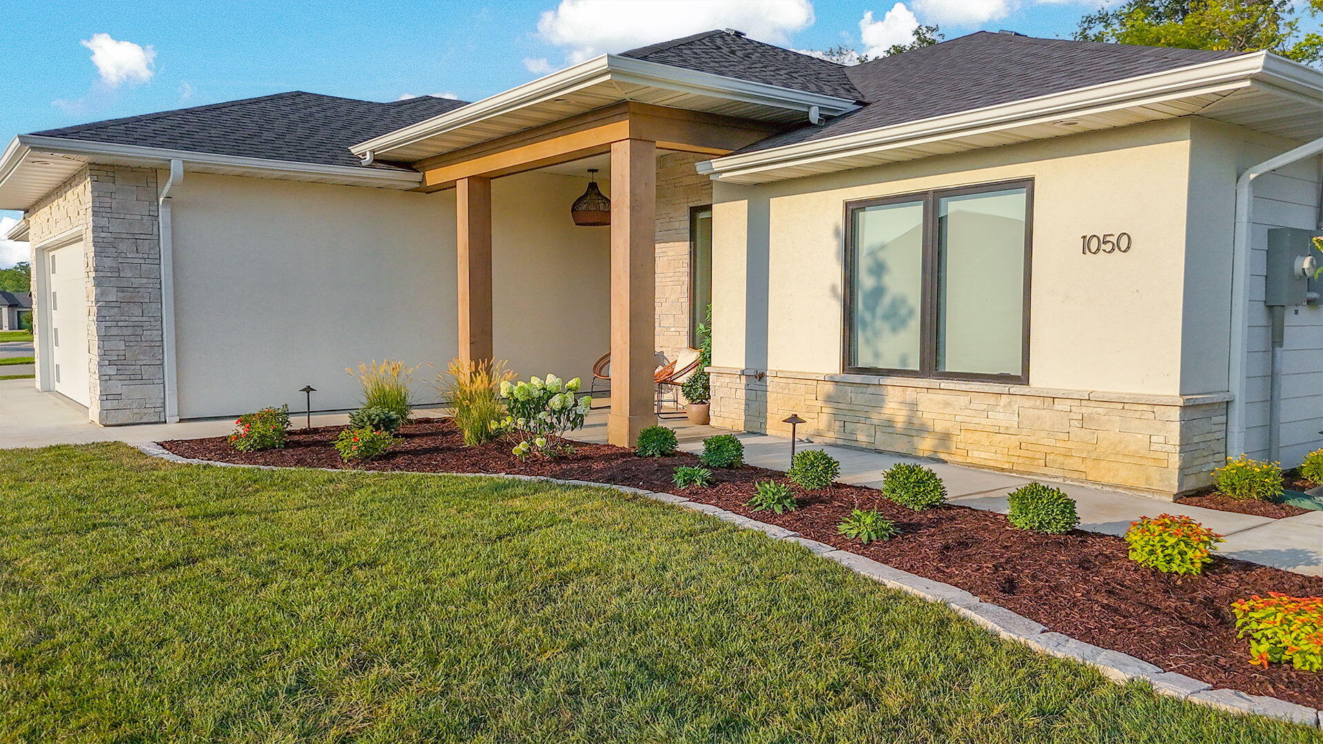 COLUMBIA, Missouri, 65201, United States, 3 Bedrooms Bedrooms, ,2 BathroomsBathrooms,Residential,For Sale,1984001